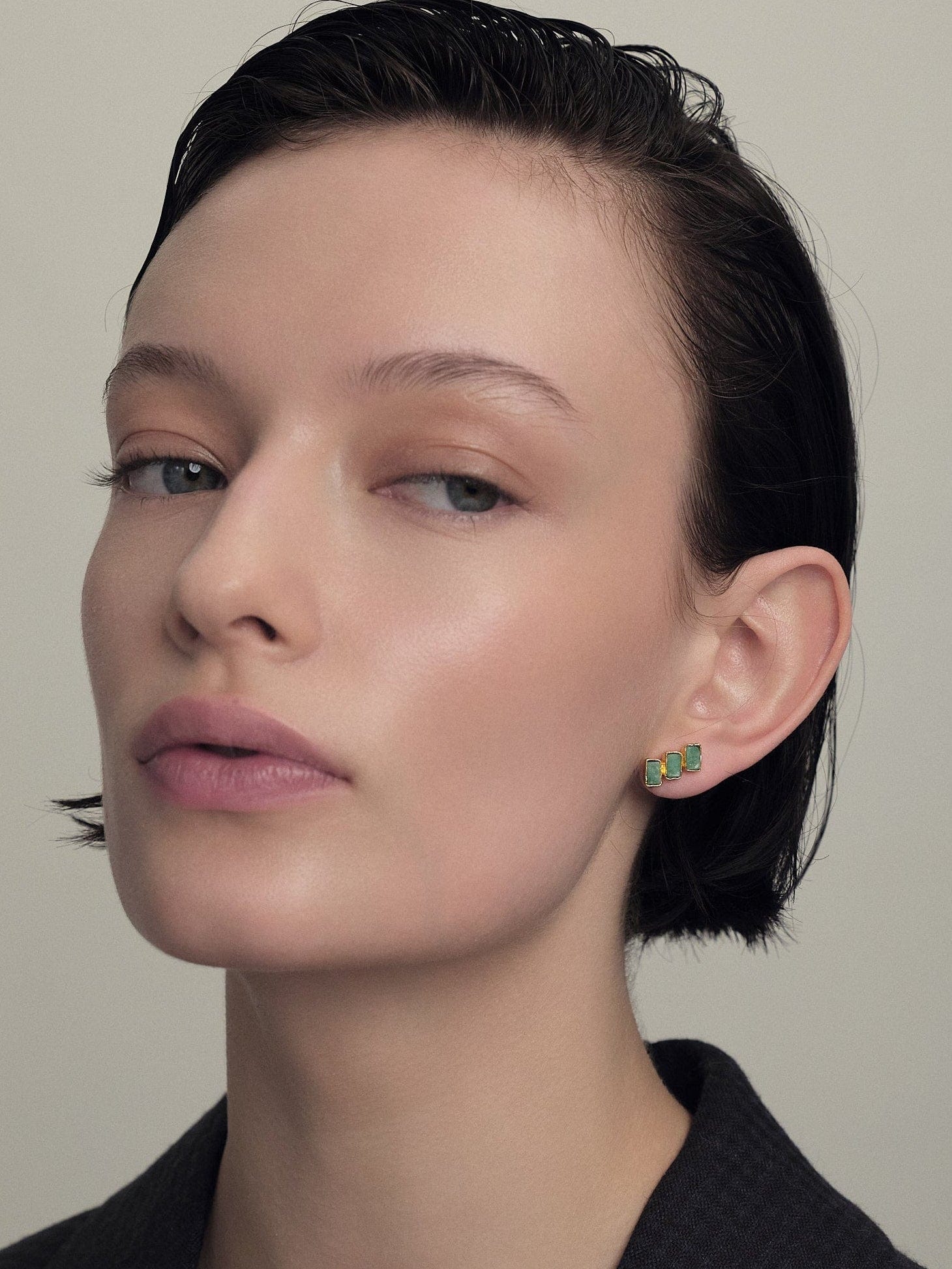 Maya 3 Stone Studs - imagen 2