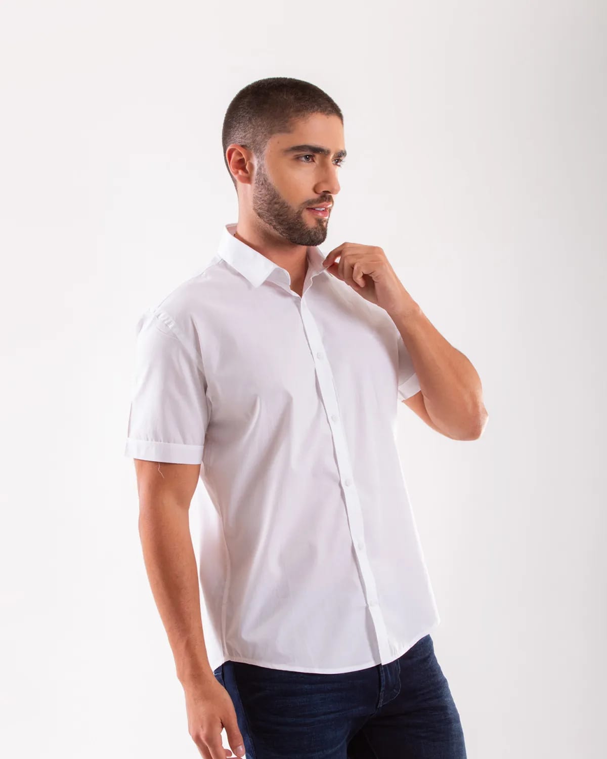 Camisa blanca manga corta para hombre - imagen 60