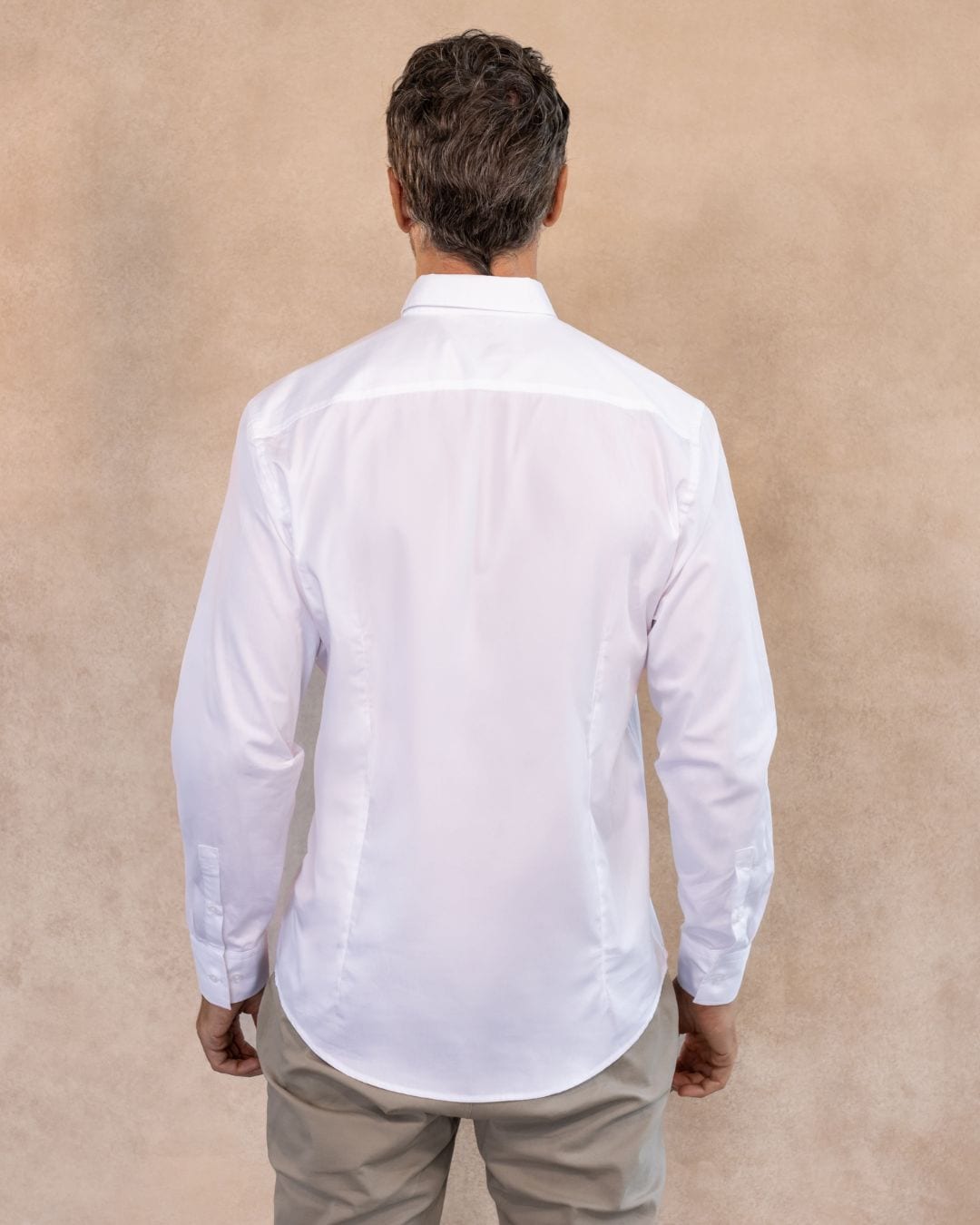 Camisa Antimanchas Popelina Blanca Logo Rosado - Talla Regular - imagen 3