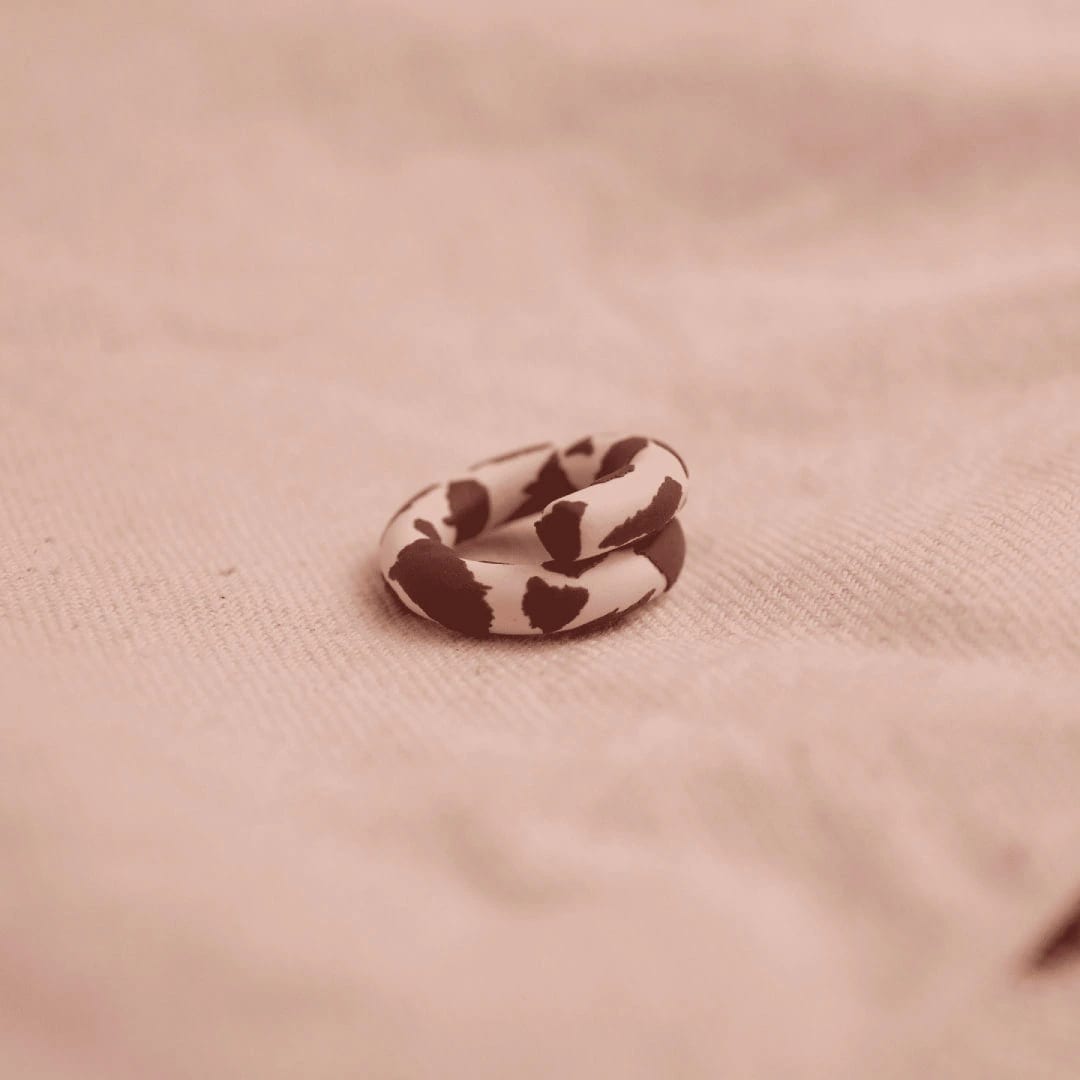 Anillo Isa Cow Print - imagen 3