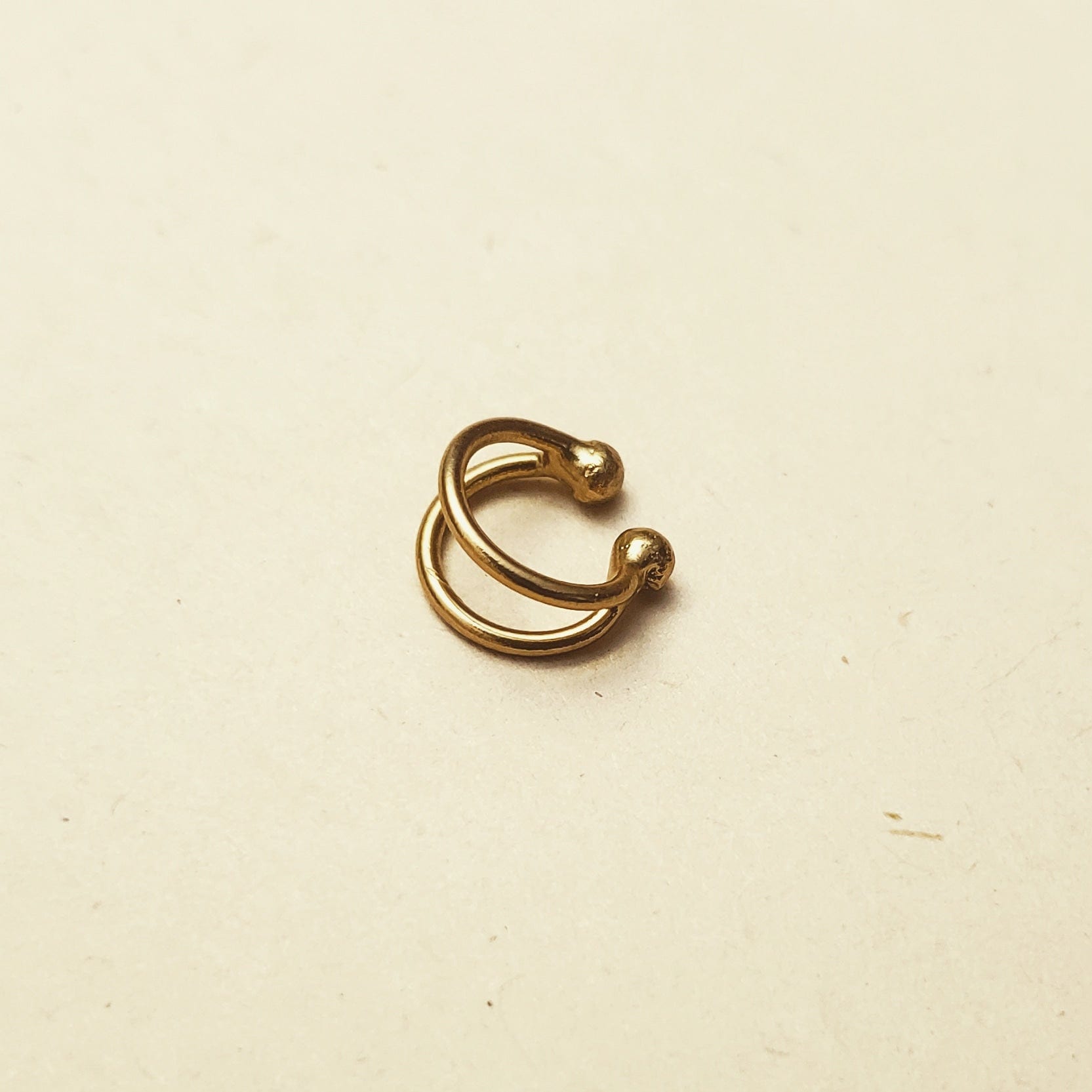 Earcuff liso de dos alambres - imagen 3