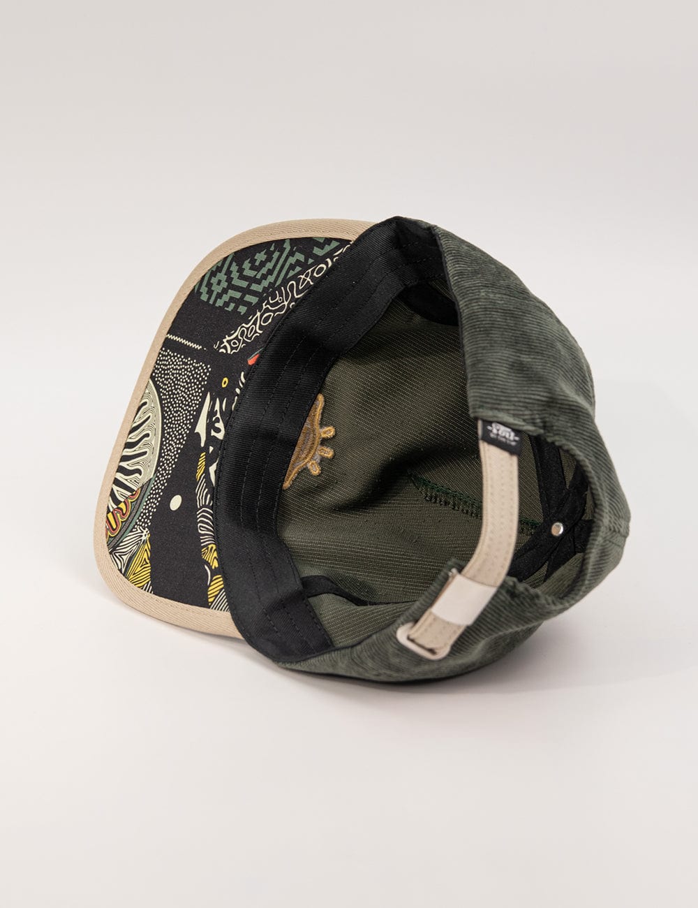 Gorra Desestructurada pana astral verde + beige - imagen 6