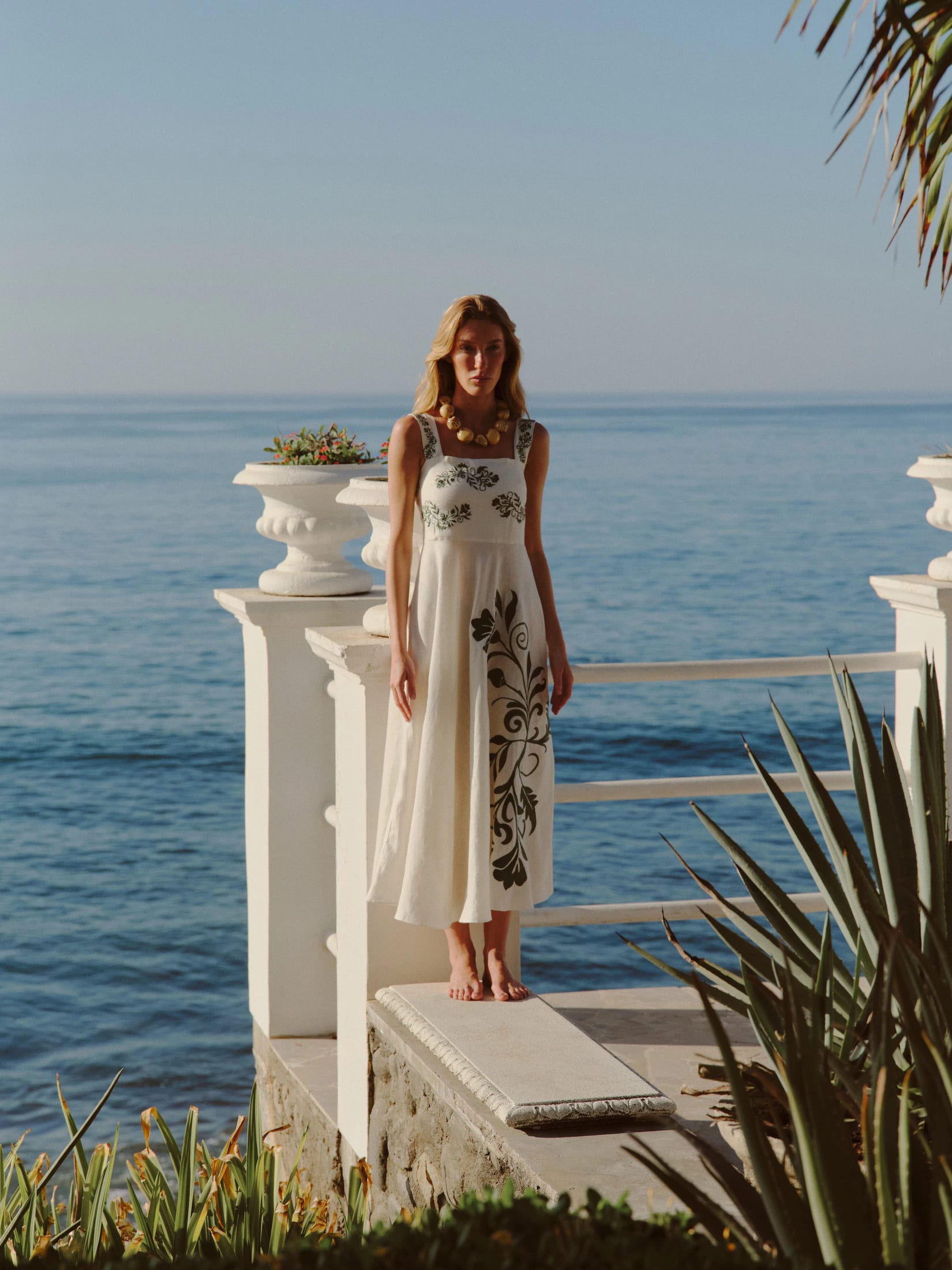 Noelia Embroidered Linen Midi Dress / Ivory Green Buganvilias - imagen 5