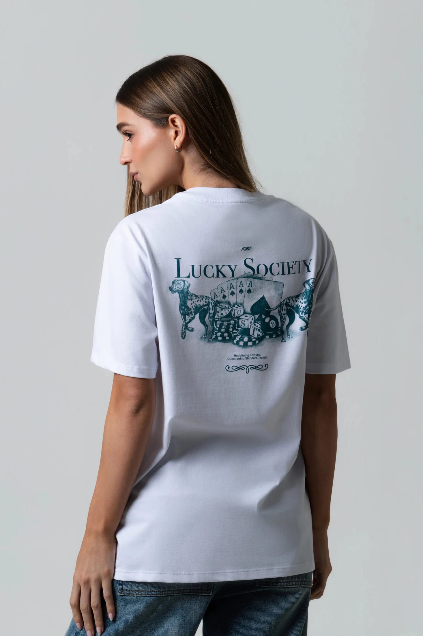 CAMISETA ESPECIAL ESTAMPADO LOCALIZADO COLOR IVORY - imagen 3