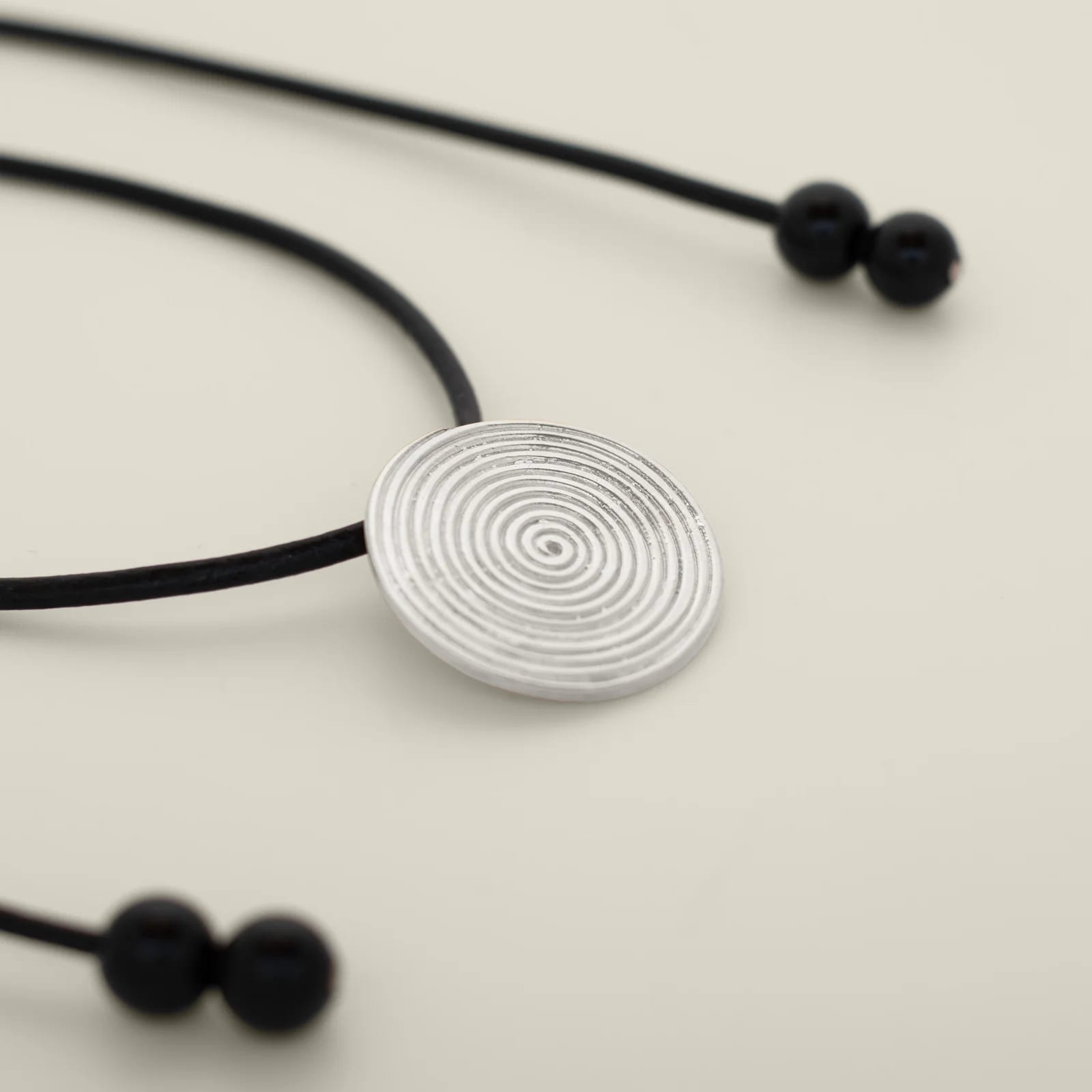 Uzumaki Necklace Silver - imagen 1