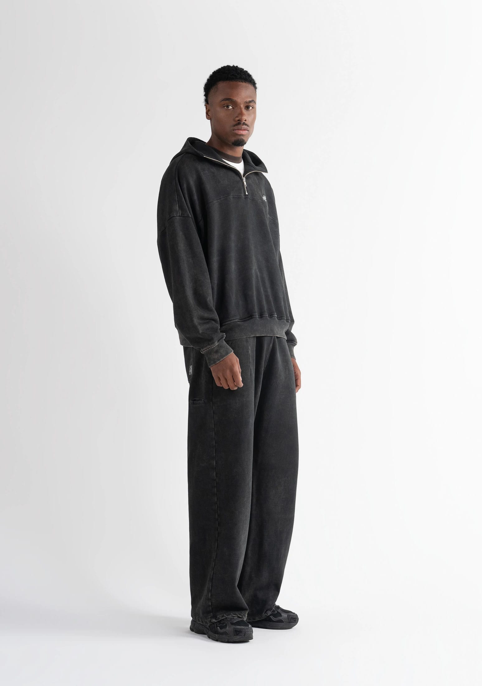 Highland black jogger - imagen 8