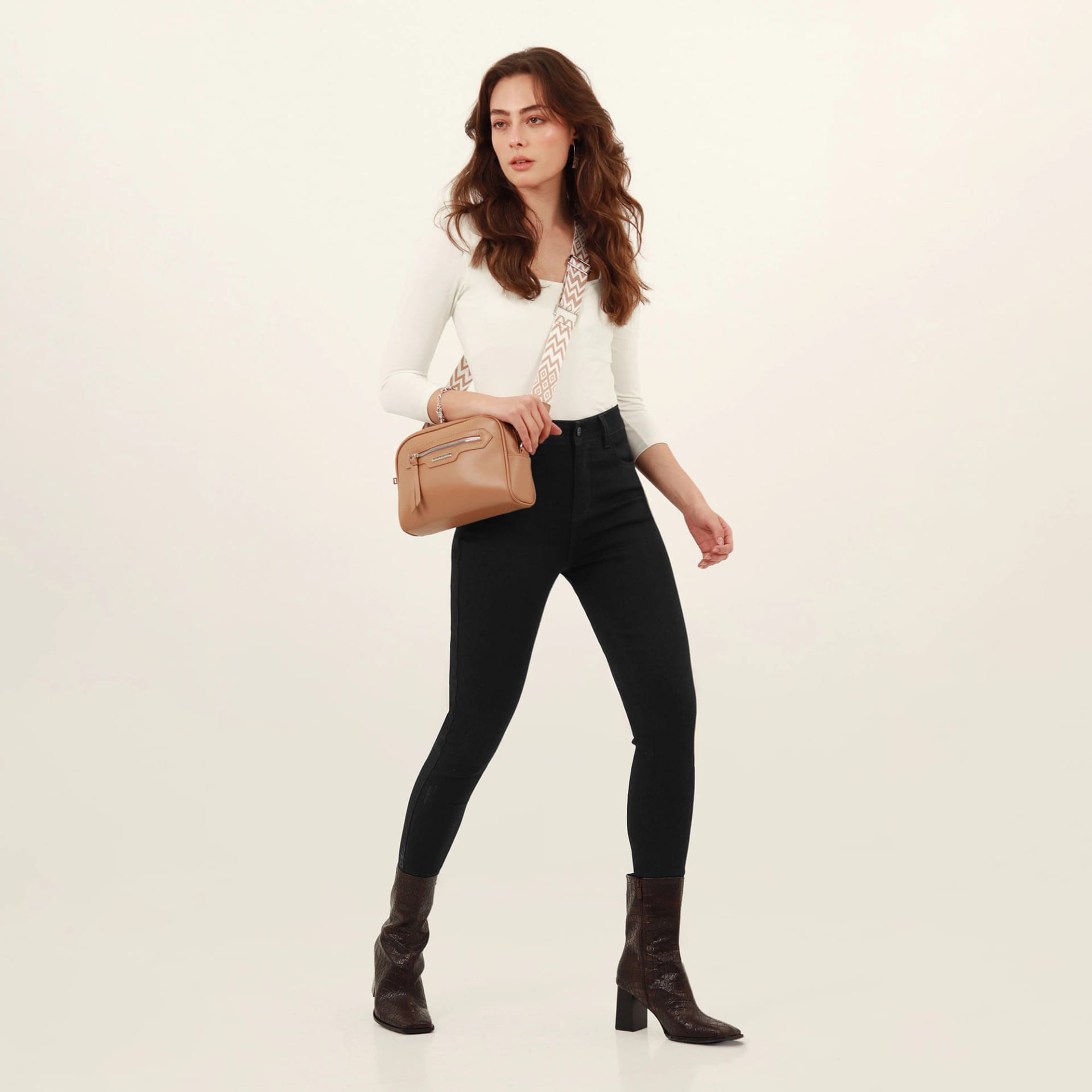 Jean Tiro Medio Bota Skinny - imagen 1