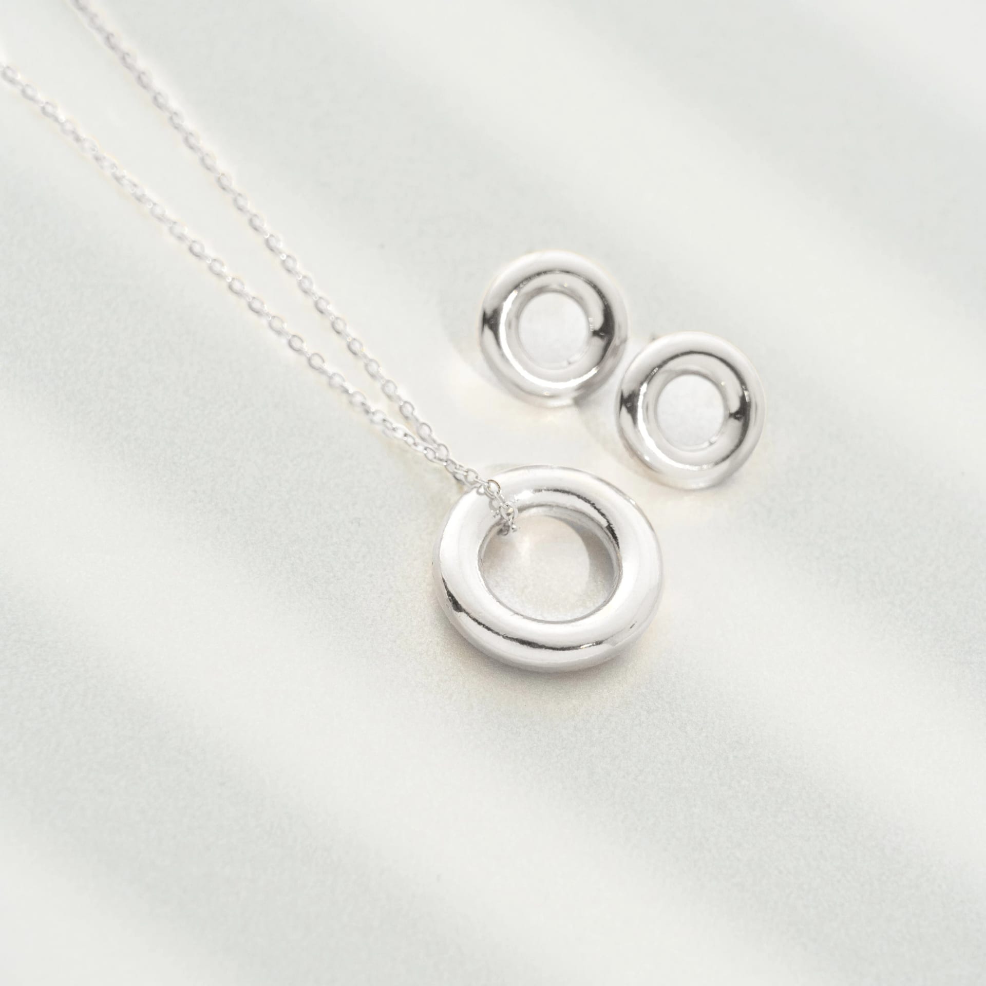 Set Collar + Aretes Circulos - imagen 3