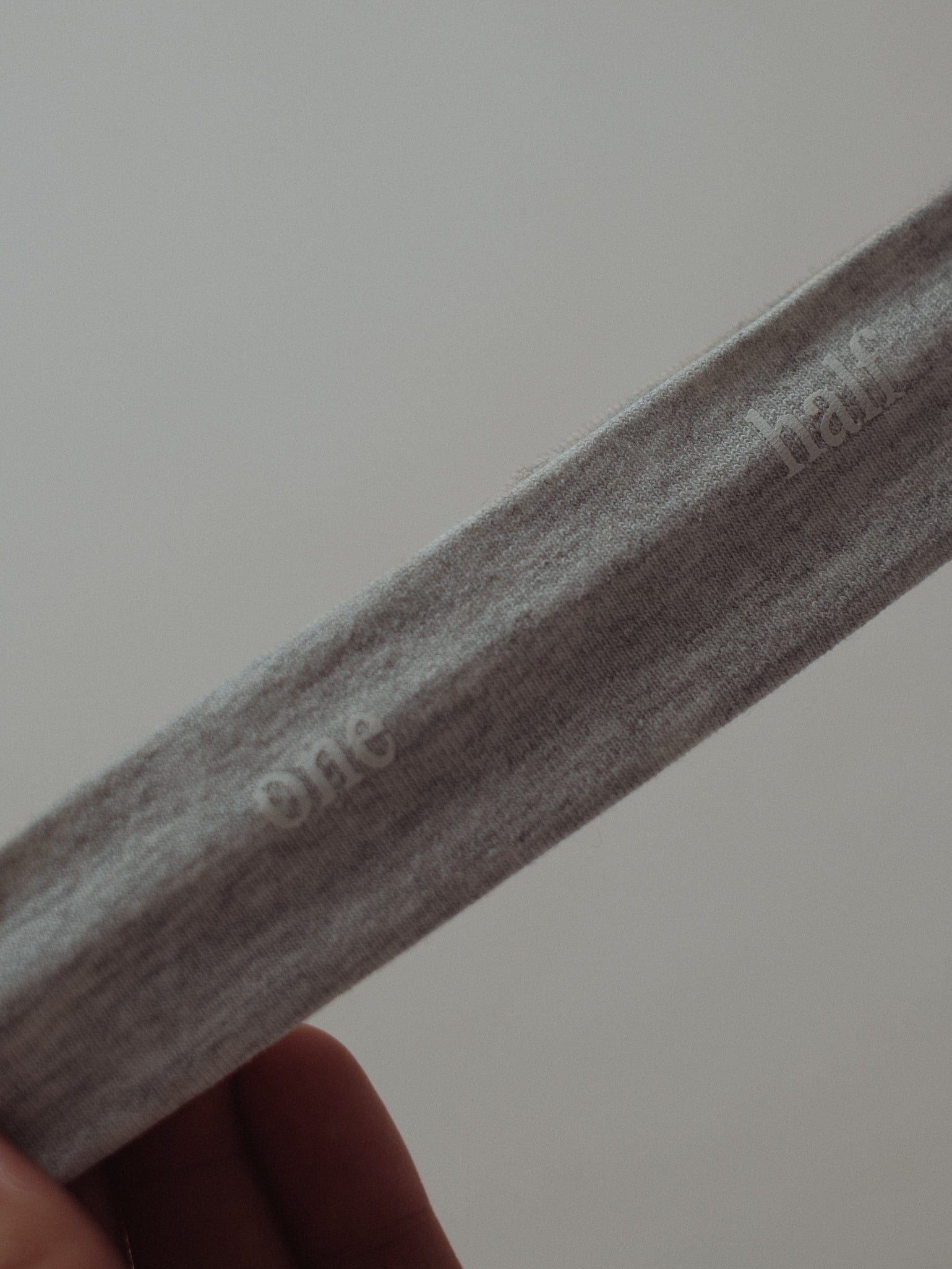 SLIM HEADBAND - CREAMY GRAY - imagen 2
