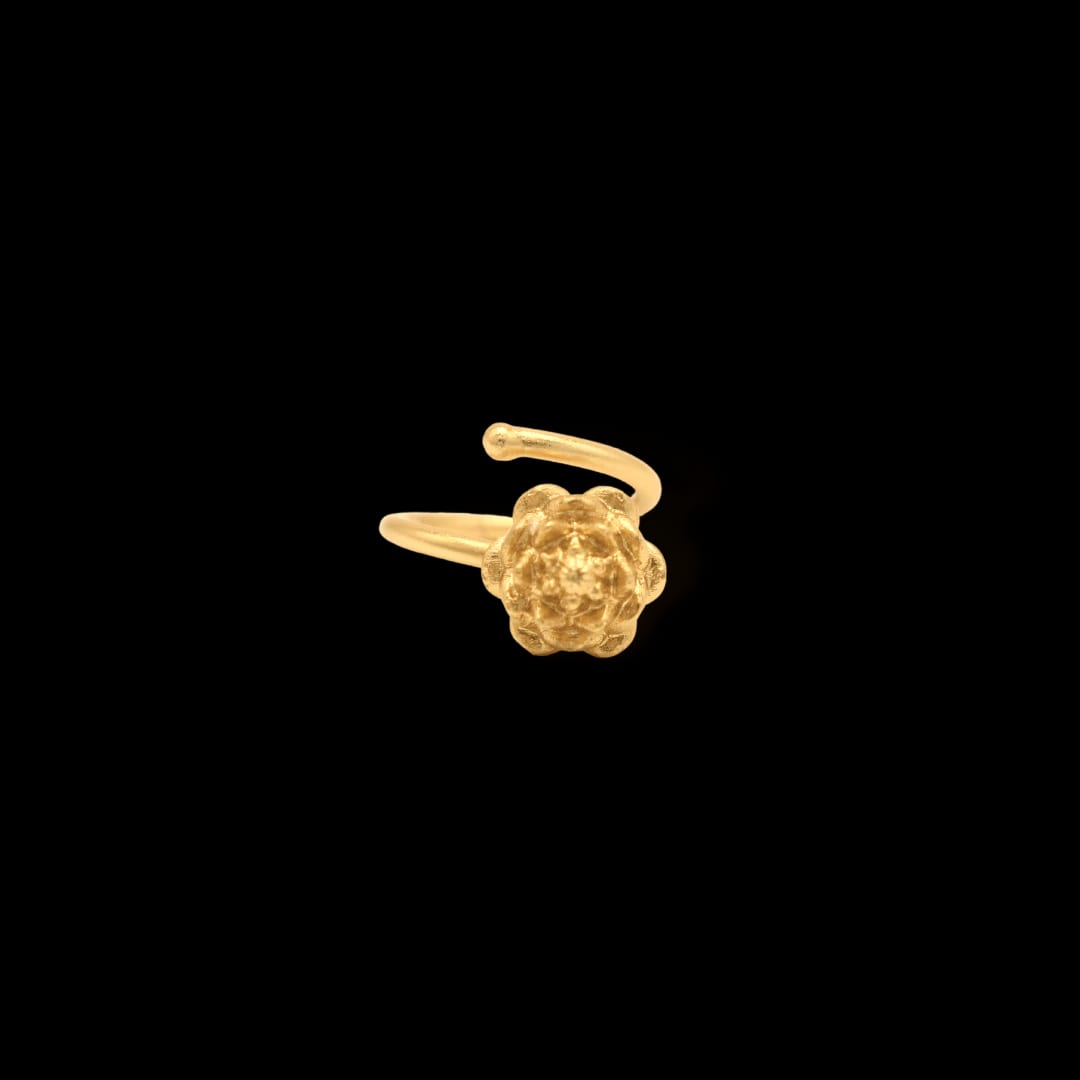 Anillo con flor de loto pequeña - imagen 1