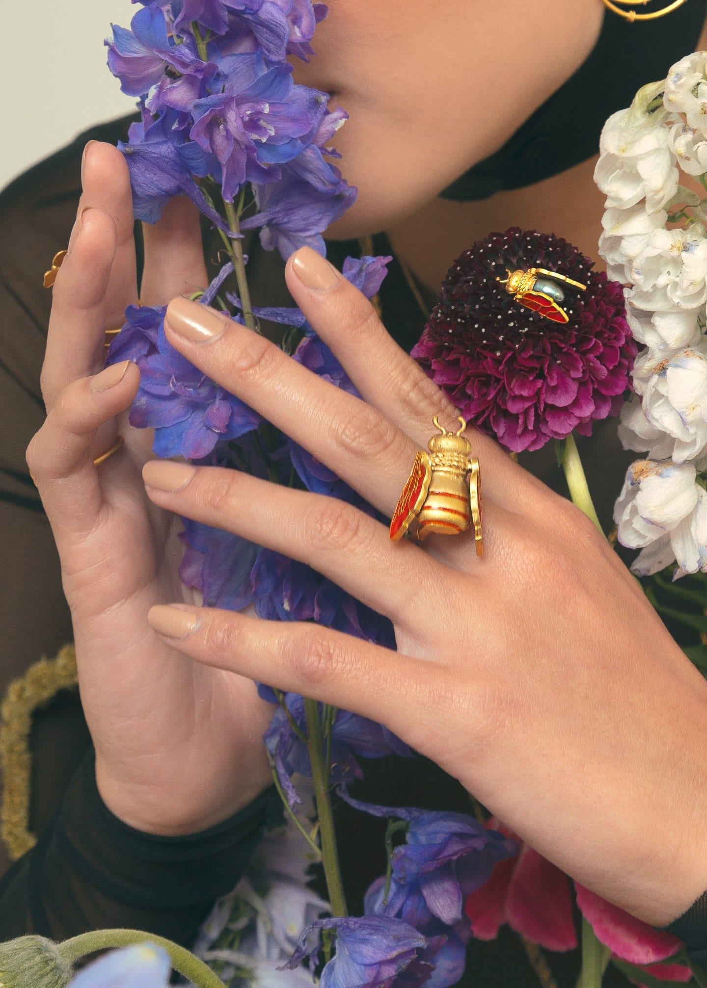 Anillo The Queen Bee Ultravioleta - imagen 3