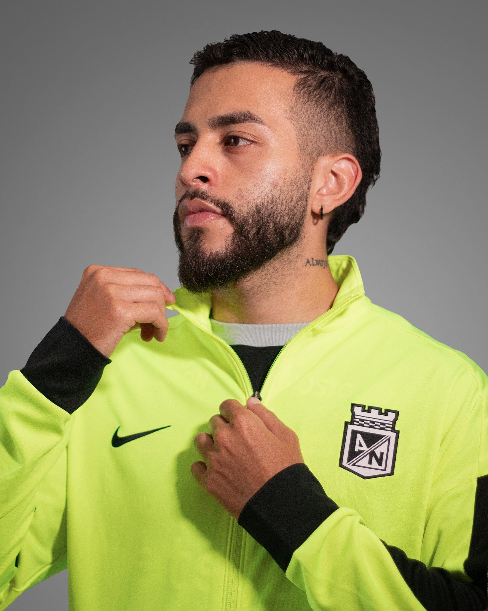 CHAQUETA ENTRENO NEON NIKE 2026 HOMBRE - imagen 3