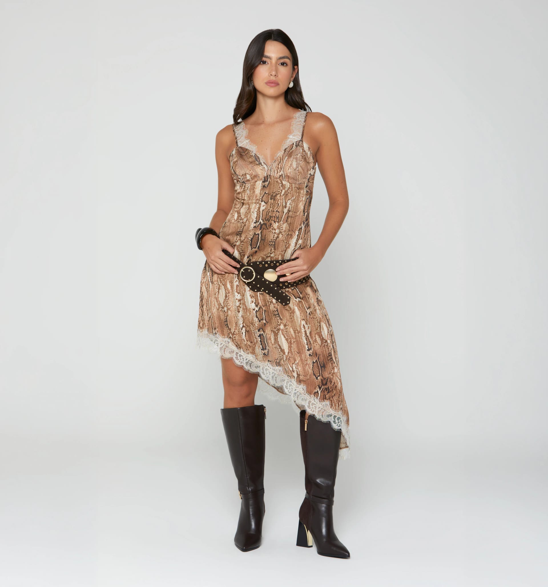 Vestido asimétrico con encaje - imagen 2