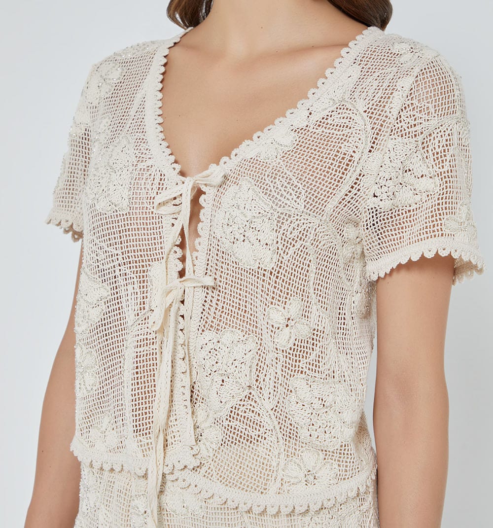 Blusa manga corta con canutillos - imagen 3
