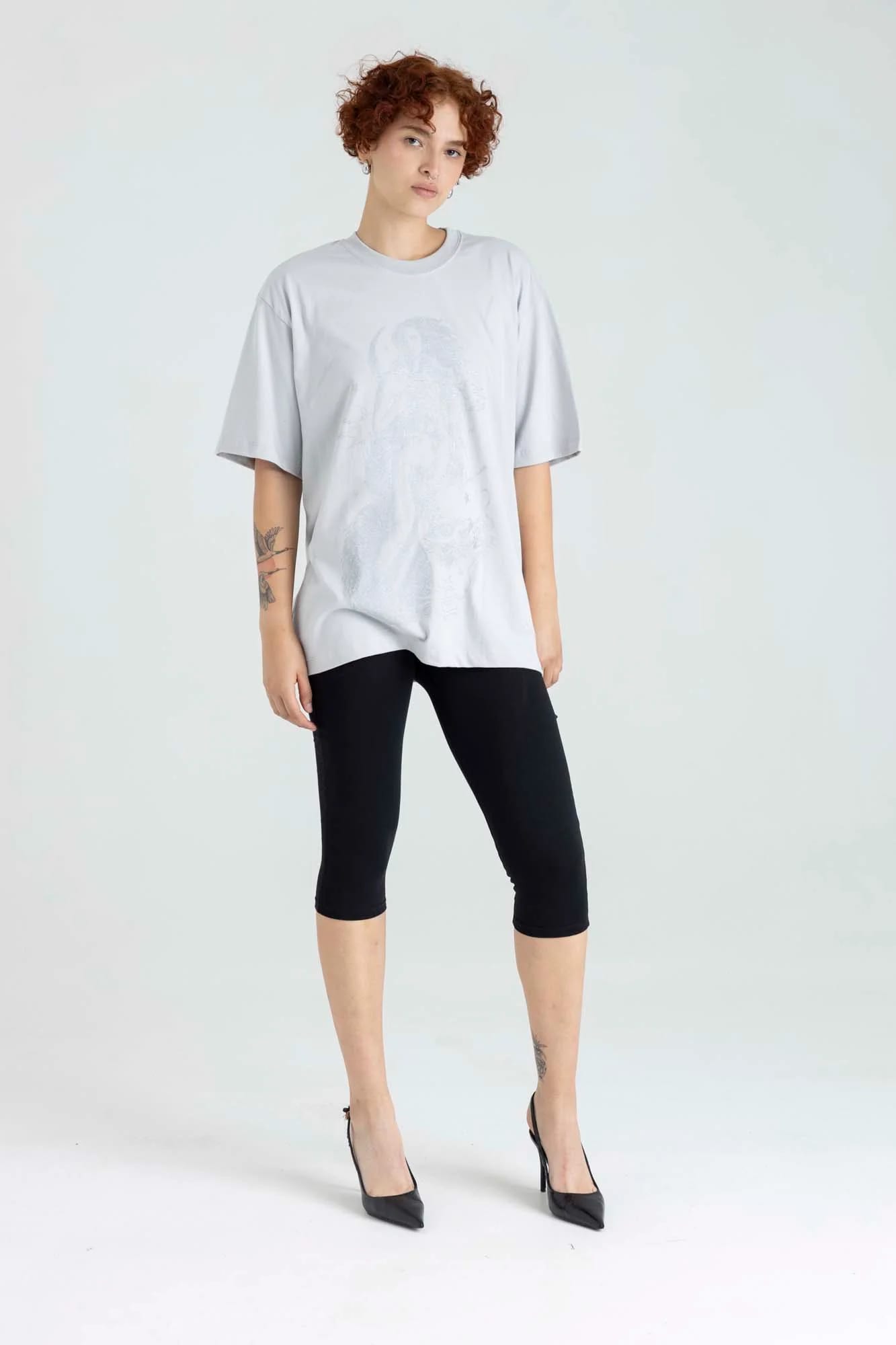 GRAY VENUS TEE - imagen 12
