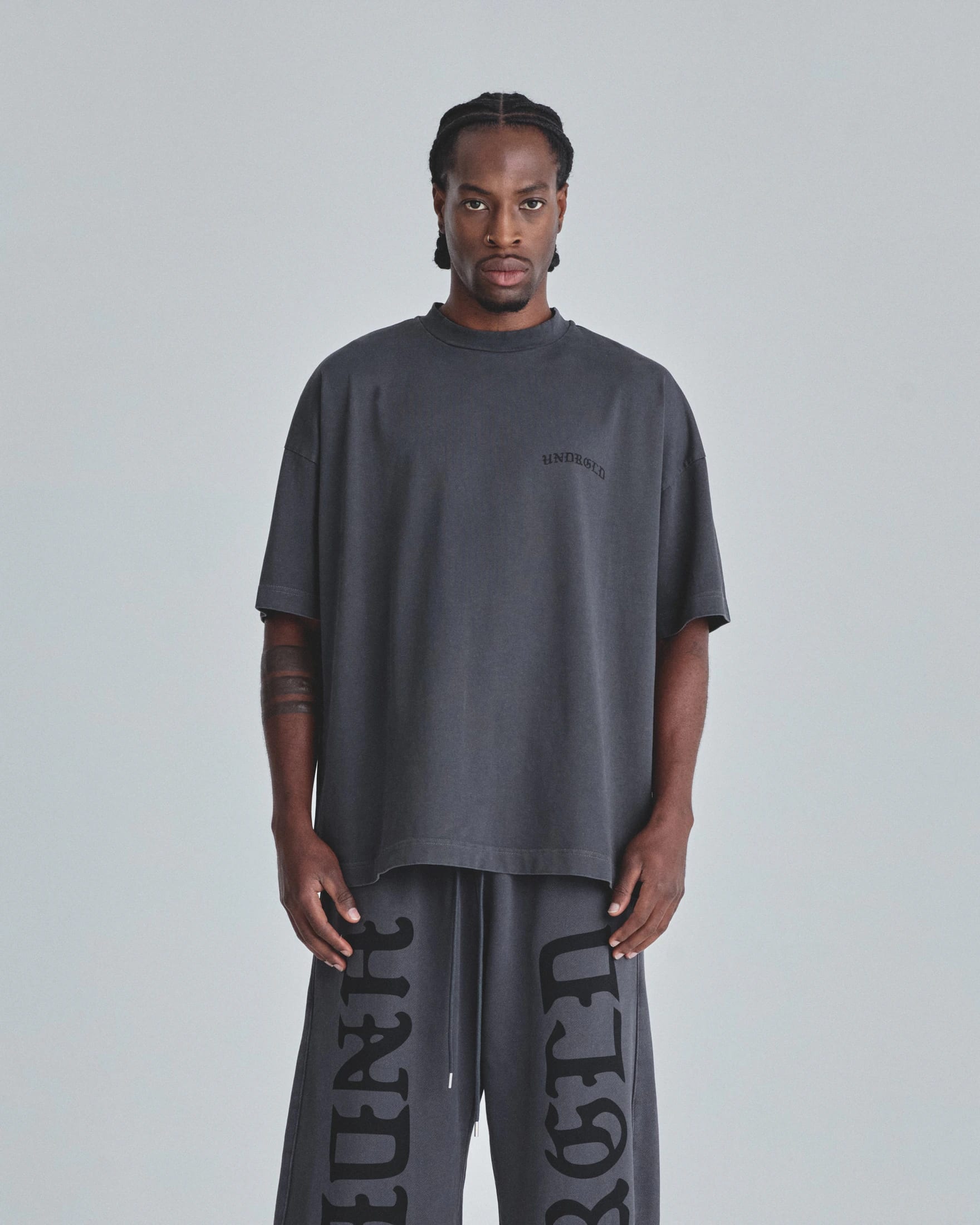 Line Gothic Tshirt Vintage Gray - imagen 2