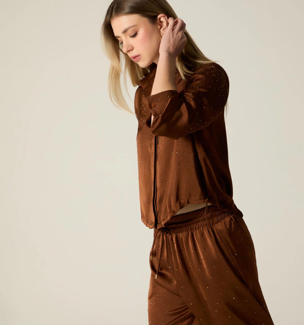 Blusa manga larga  con hot fix - imagen 1