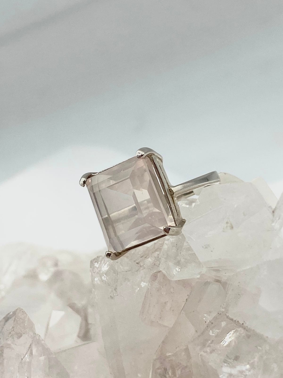 Anillo Cuarzo Rosa Cuadrado mediano - imagen 1