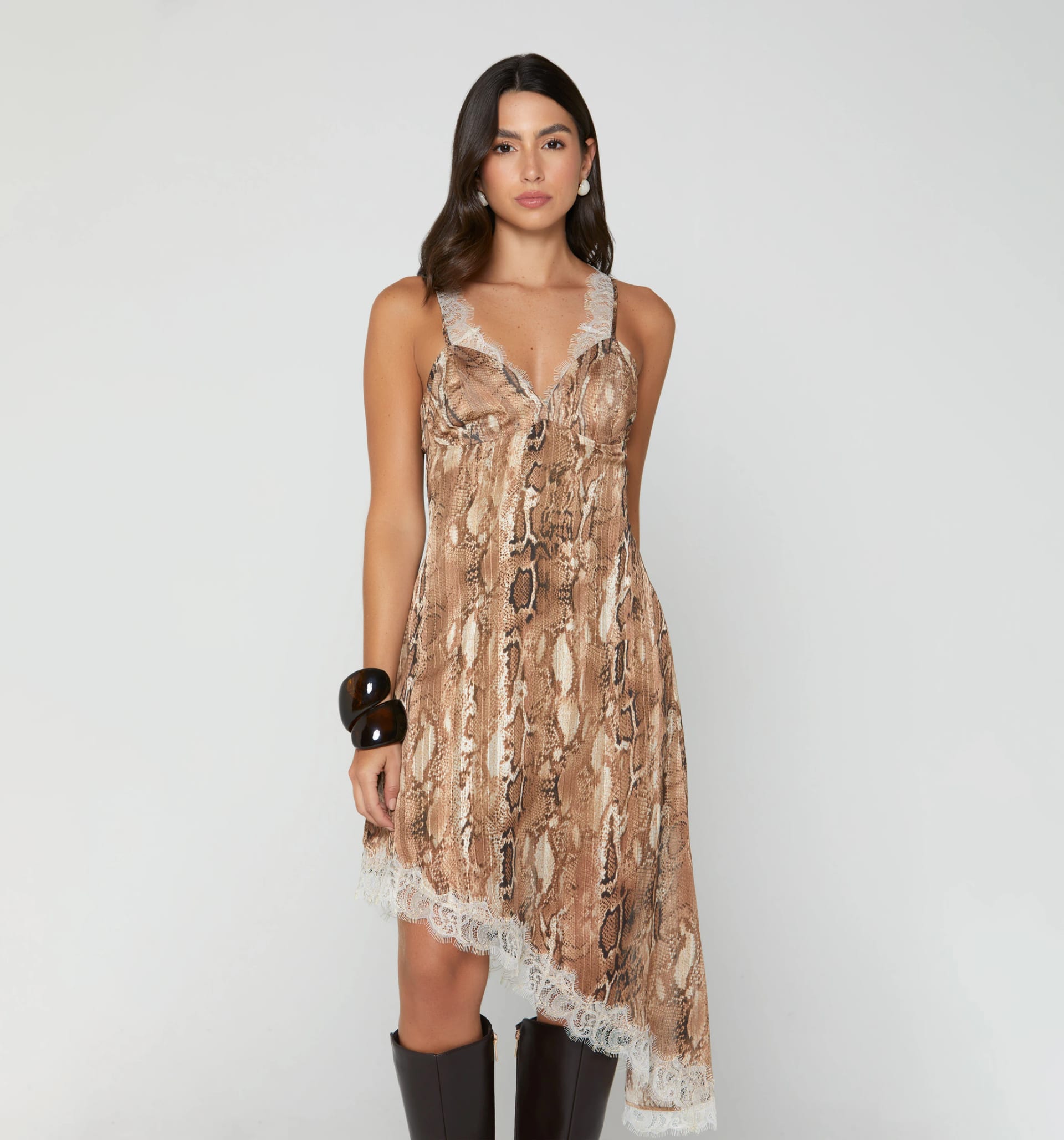 Vestido asimétrico con encaje - imagen 3