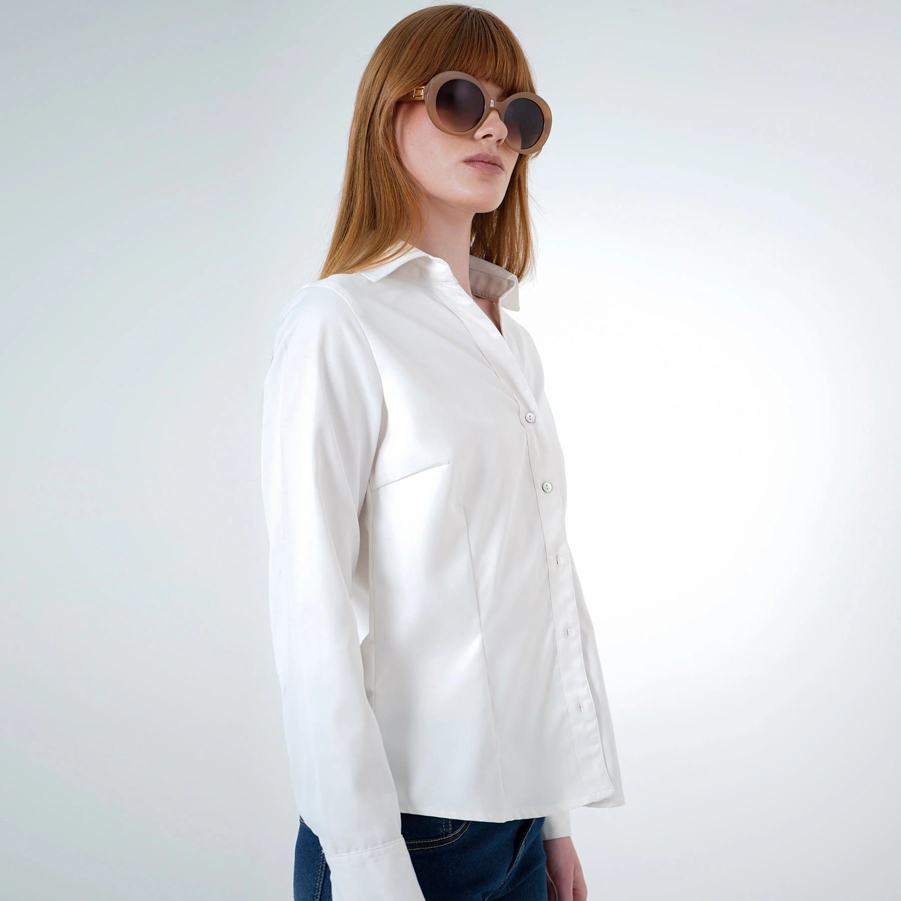 Blusa cuello camisero manga larga con pinzas de entalle - imagen 1