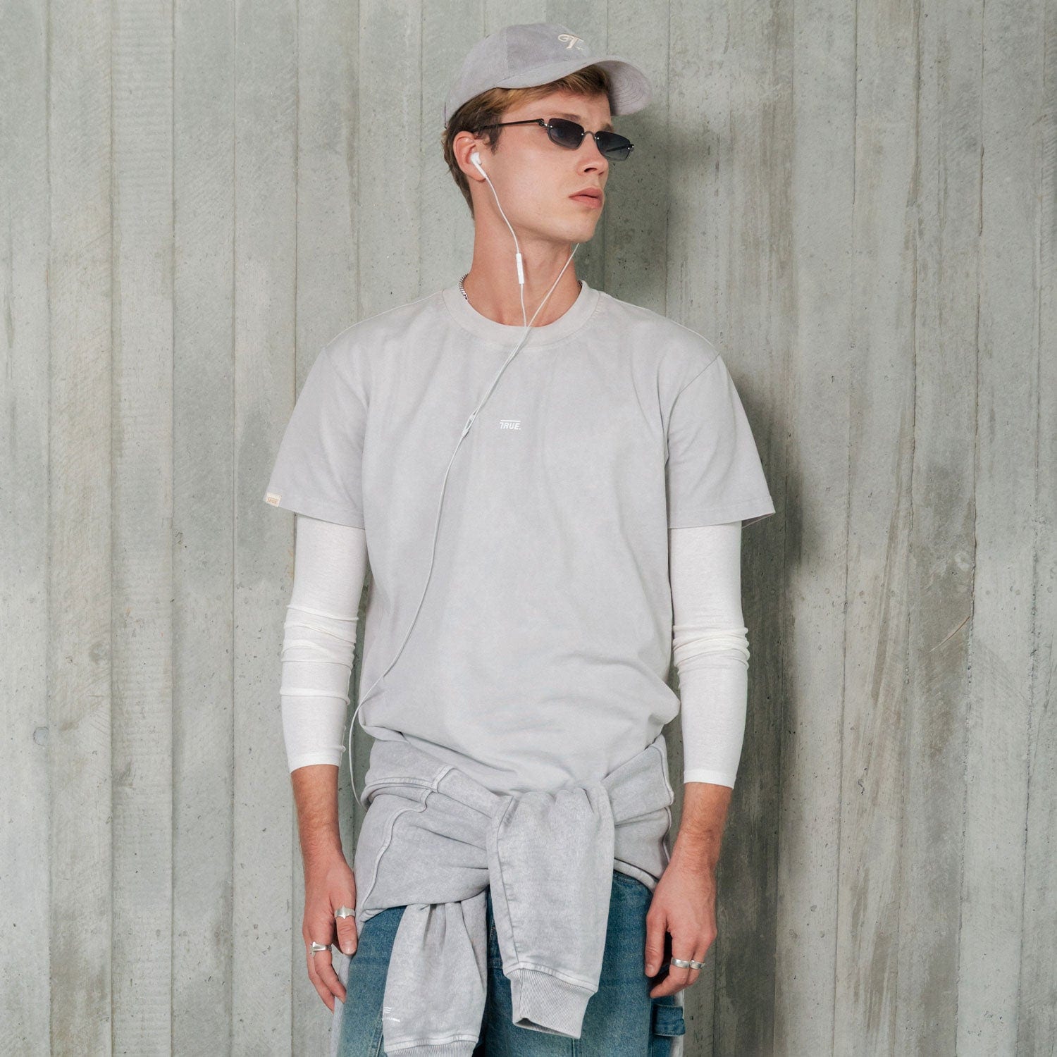 Classic T-Shirt - Washed Gray - imagen 5
