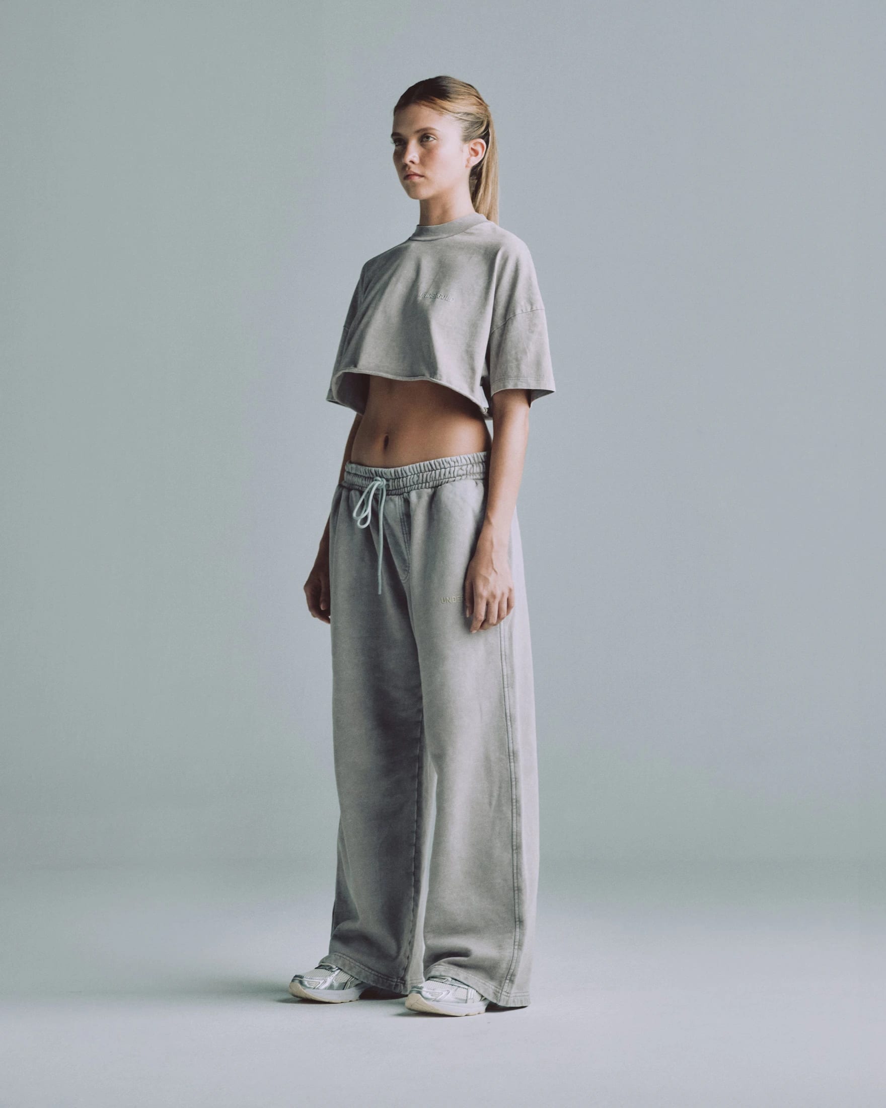 Line Logo Crop Top Washed Gray - imagen 4