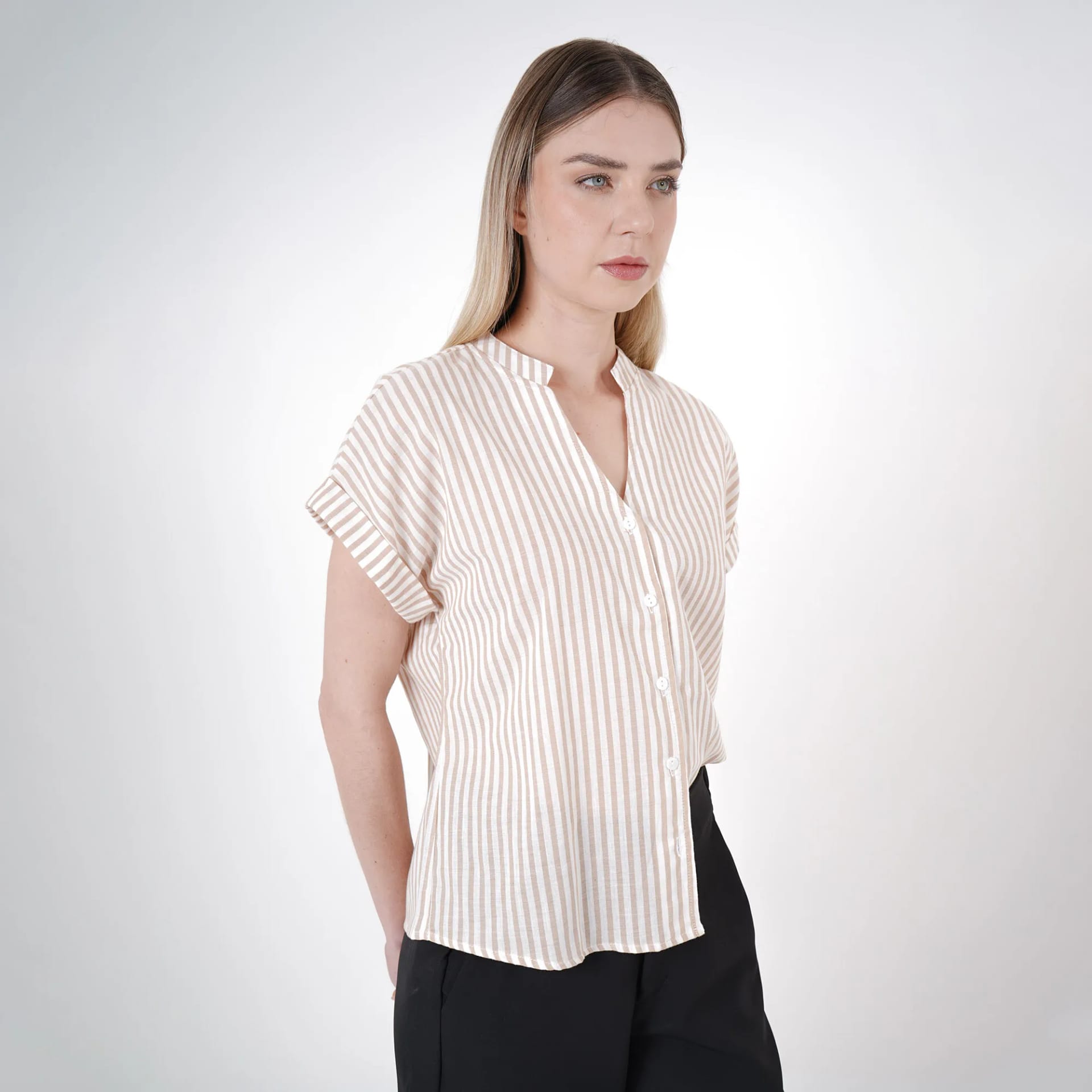Blusa Cuello Neru Manga Corta - imagen 1