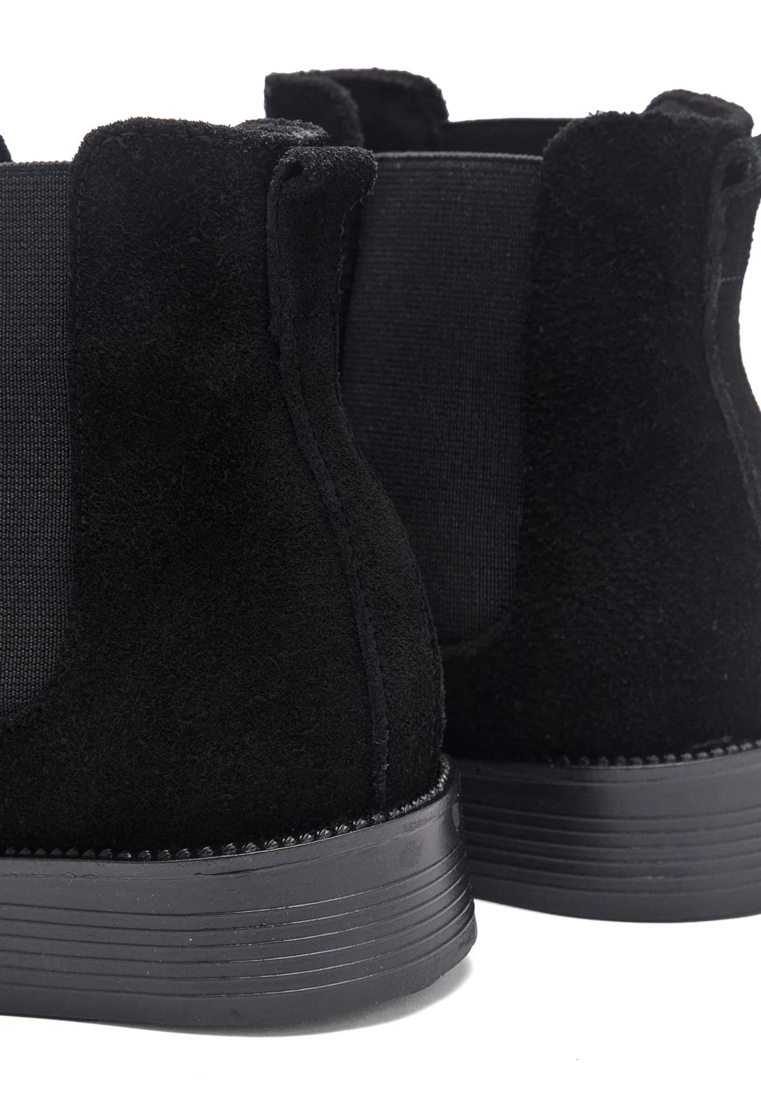Botines chelsea negros en gamuza. - imagen 7
