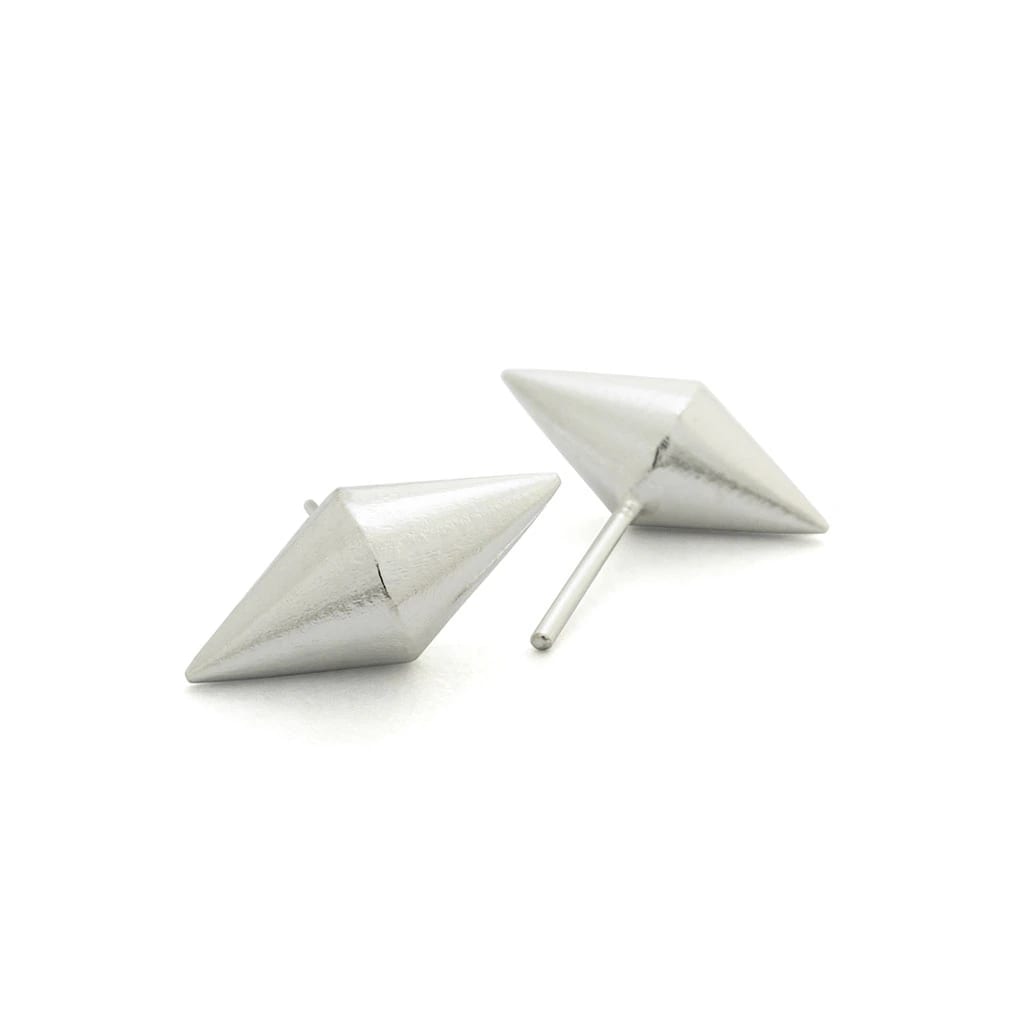 Aretes 2 conos medianos unidos - imagen 1