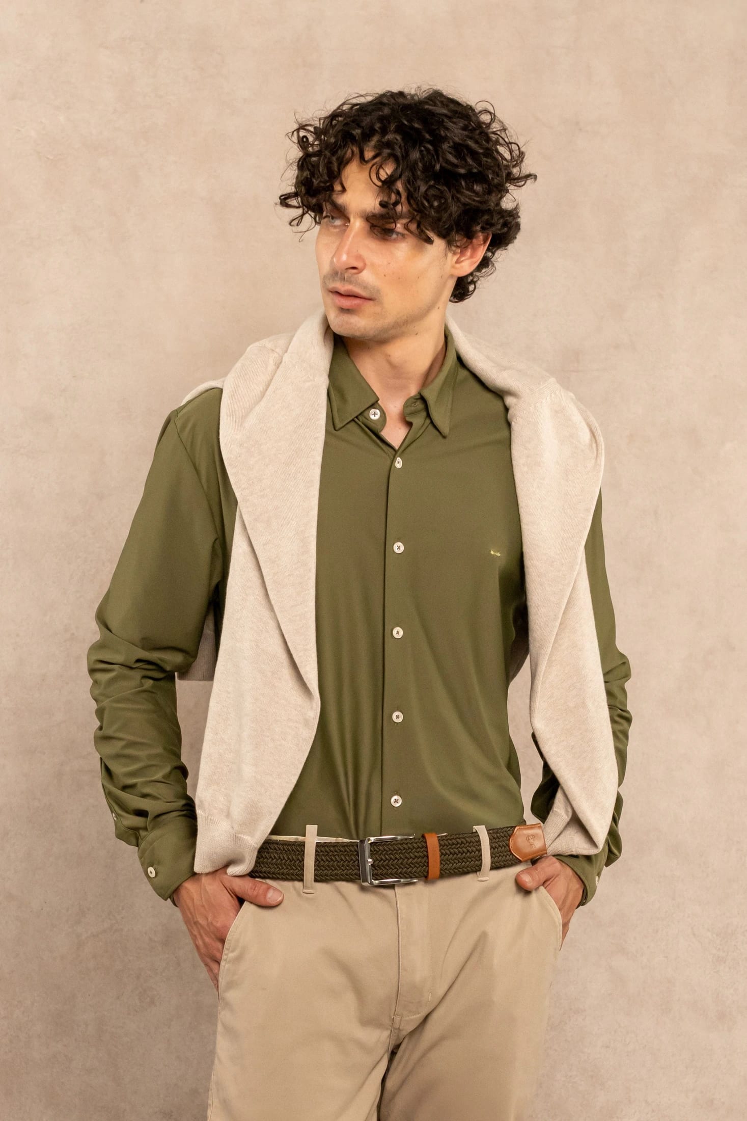 Camisa Performance Oxford Verde Militar - imagen 1