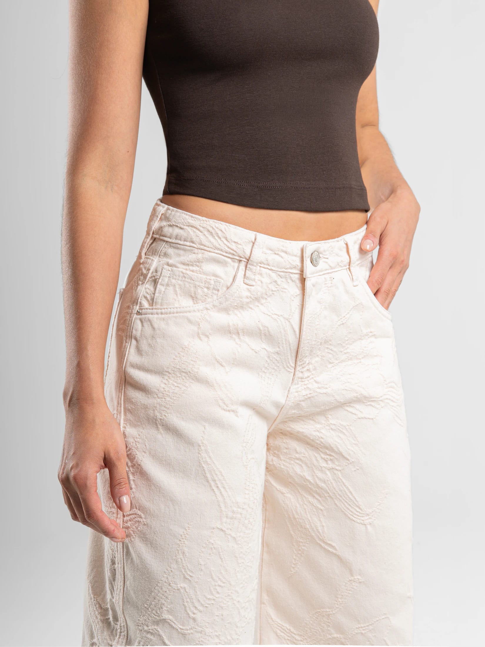 Ref: 0620600 Pantalón wide leg, rígido, tiro medio, tela bordada, tono natural - imagen 4