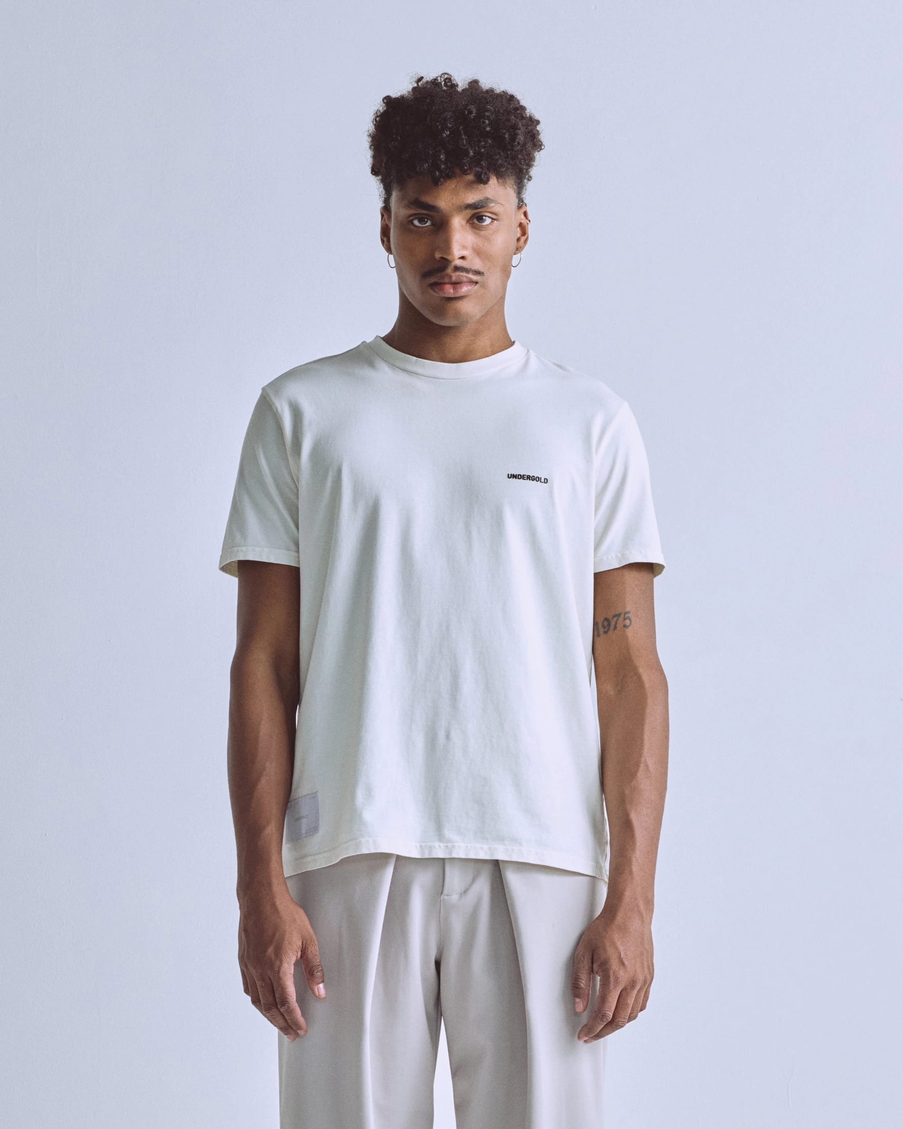 Basics Tiny Logo Regular Fit Tshirt White - imagen 2