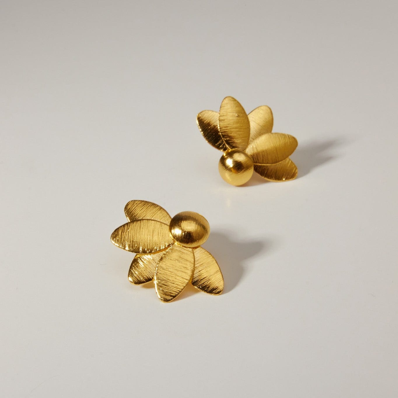 Bloom Duo Studs - imagen 2