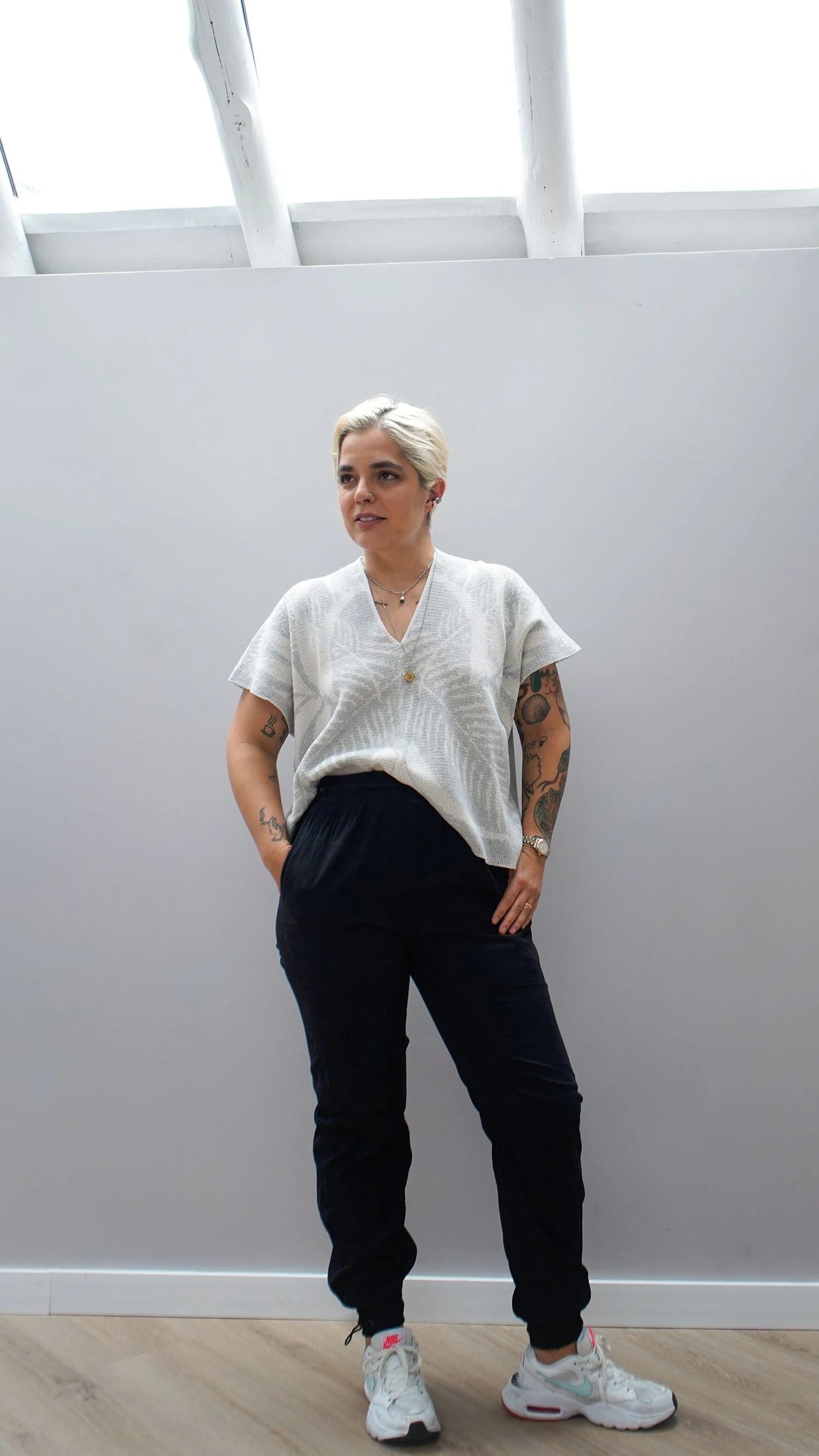 Blusa Palmas - gris claro y crudo - imagen 5