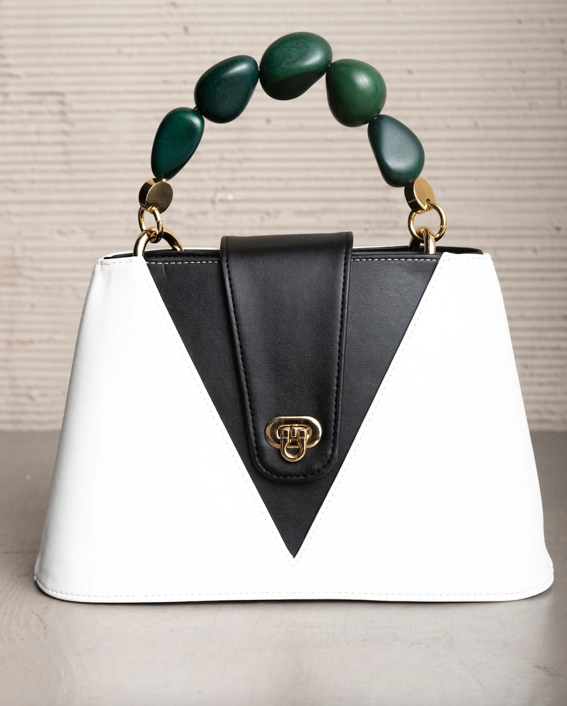 SENDA PURSE WITH TAGUA SEEDS HANDLE - imagen 1