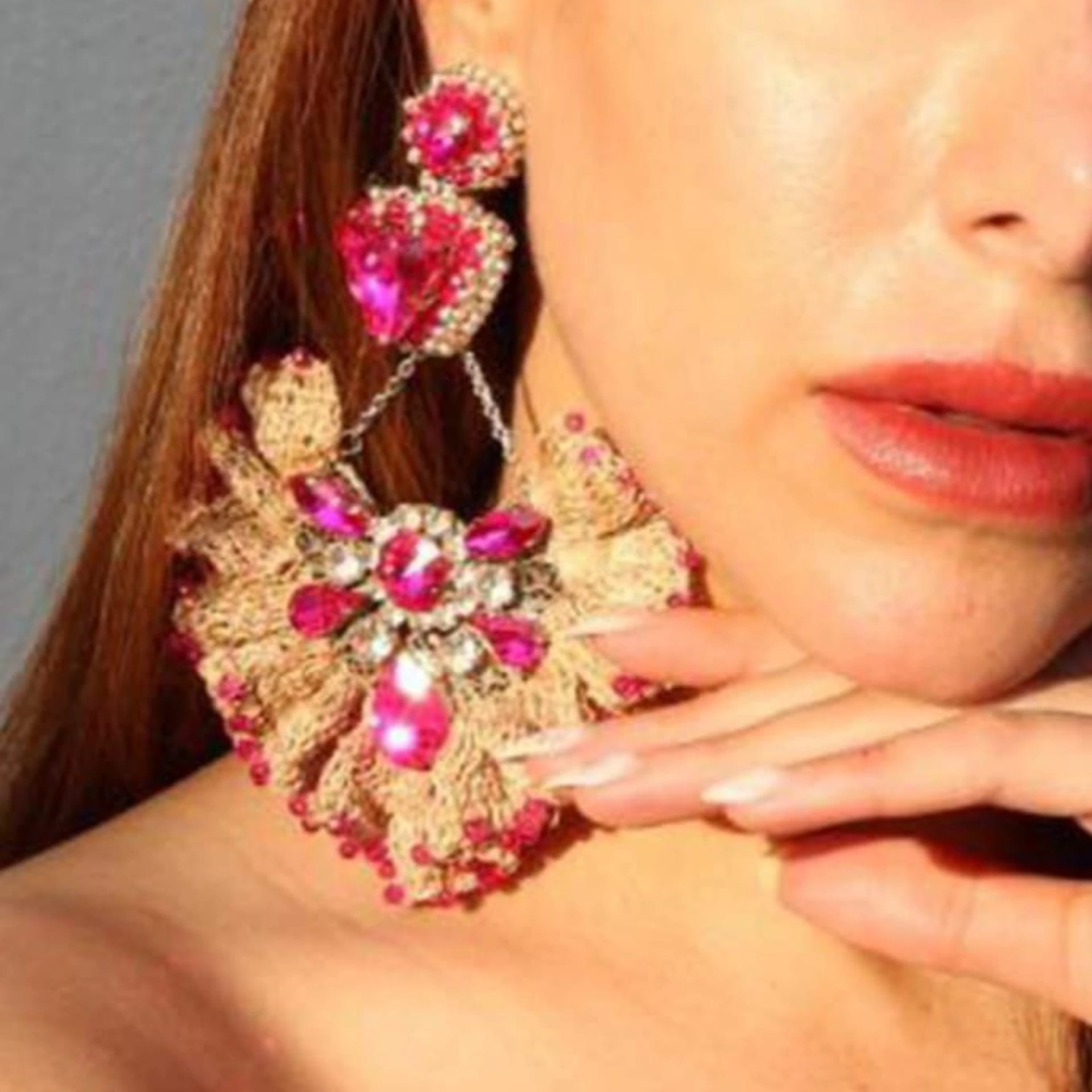 Splendor Green Half Moon Earrings - imagen 3