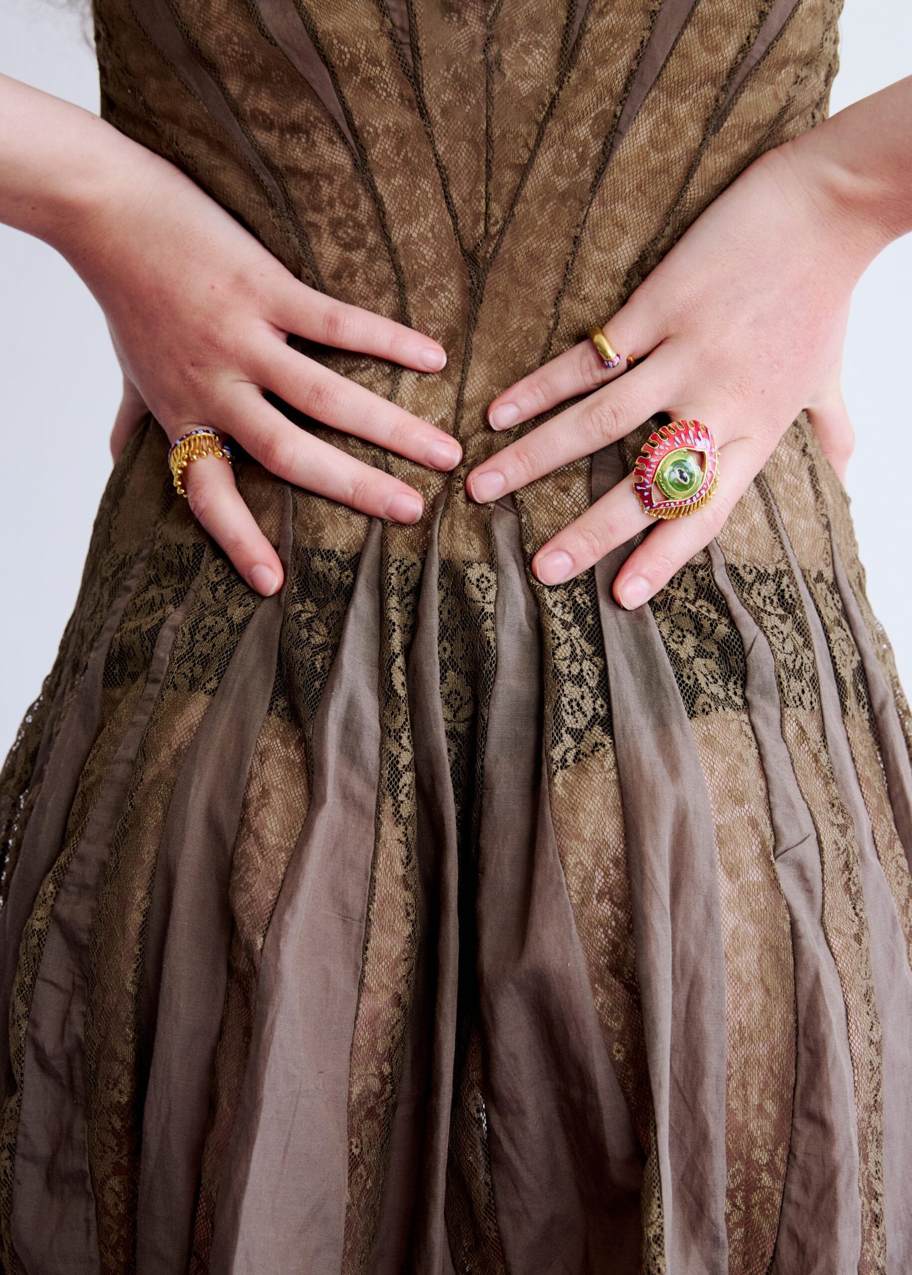 Anillo Maxi Eye Burgundy - imagen 2