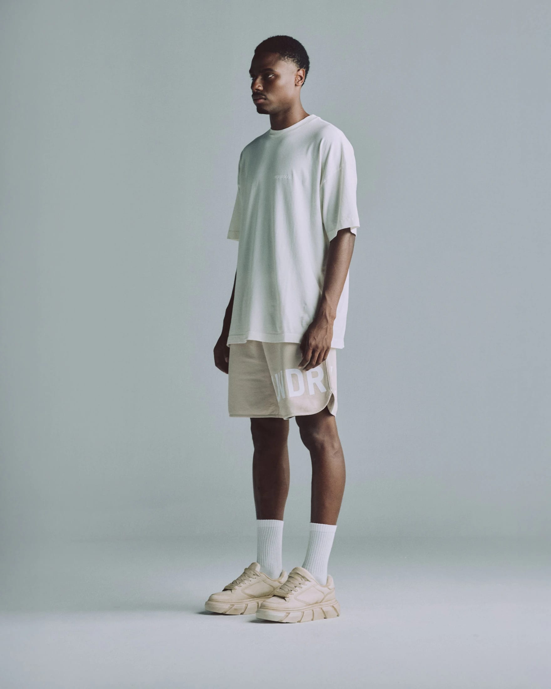 Line Logo Tshirt White - imagen 16