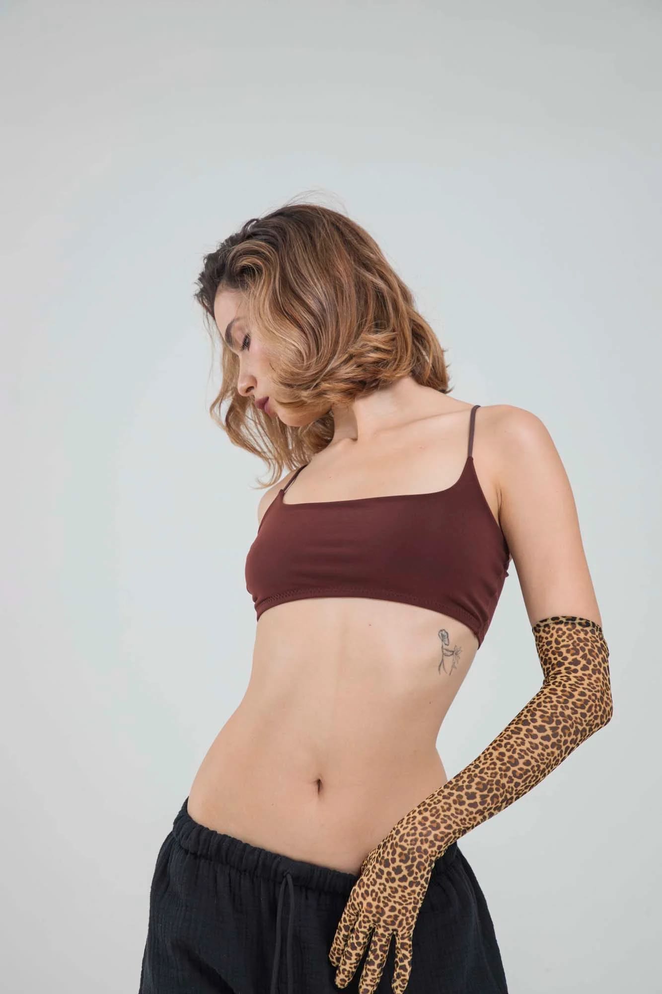 ESSENTIAL BROWN DAILY TOP - imagen 4