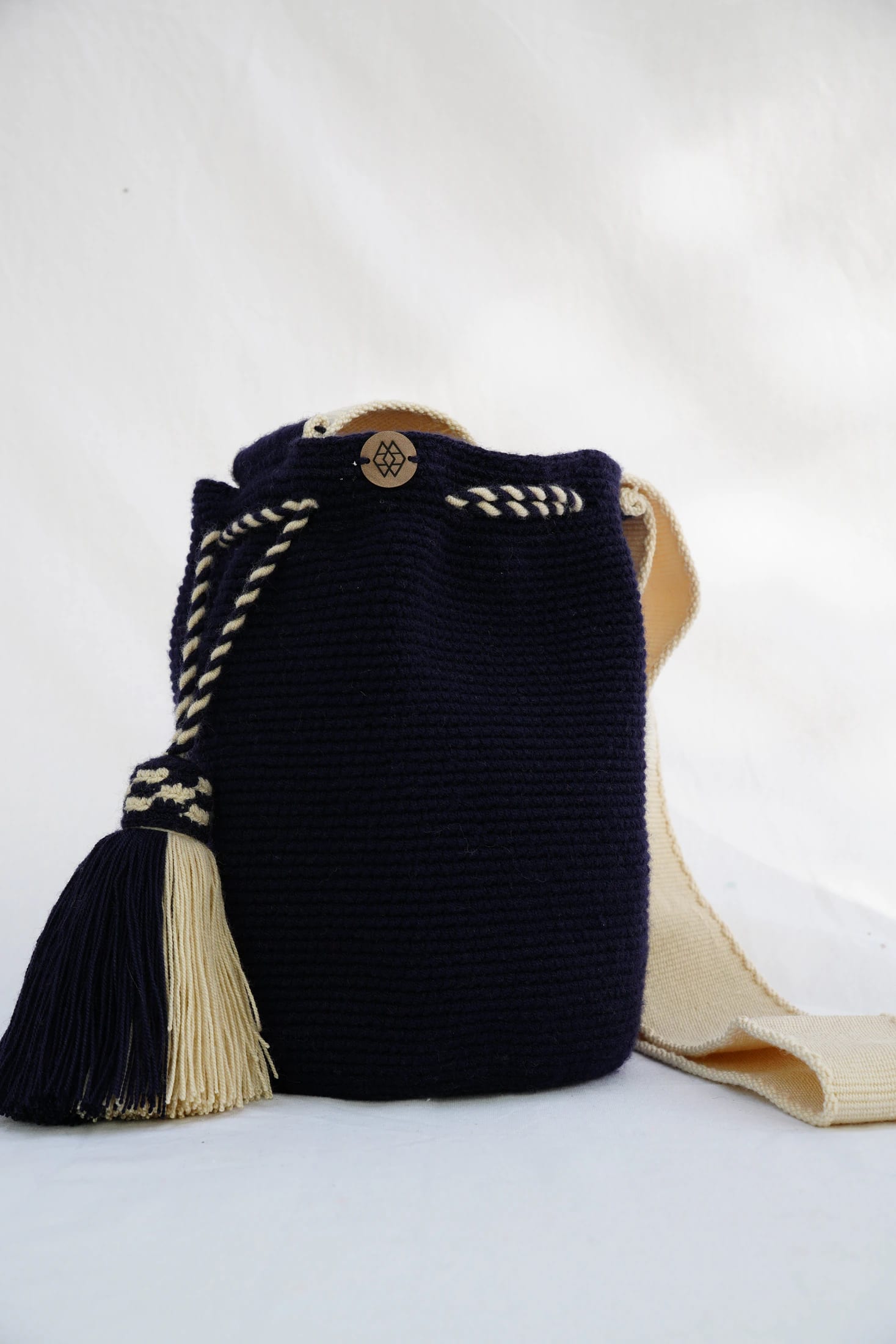 Mochila Mediana Unicolor Amistad - imagen 11