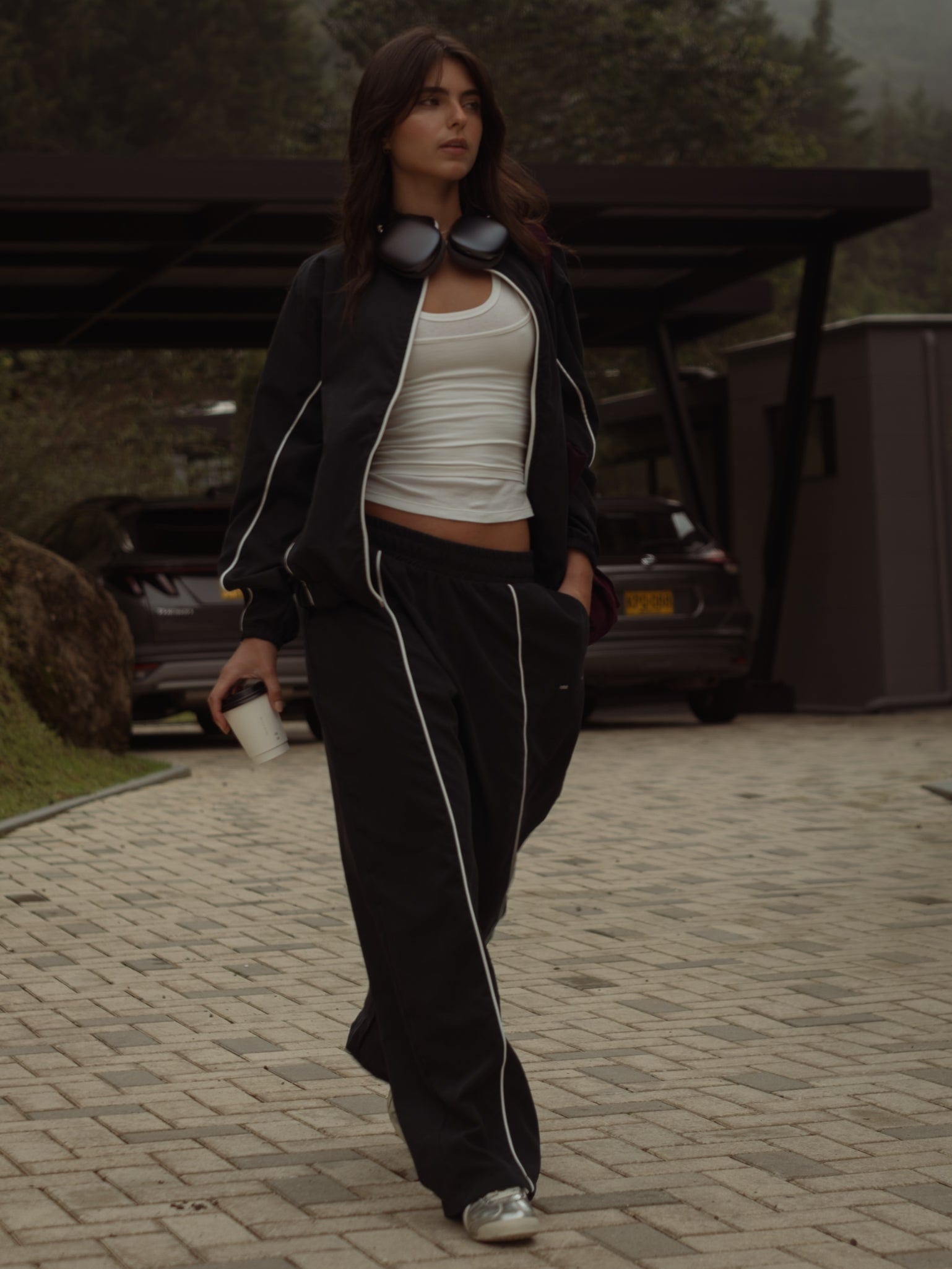 RETRO WINDBREAKER - BLACK - imagen 2