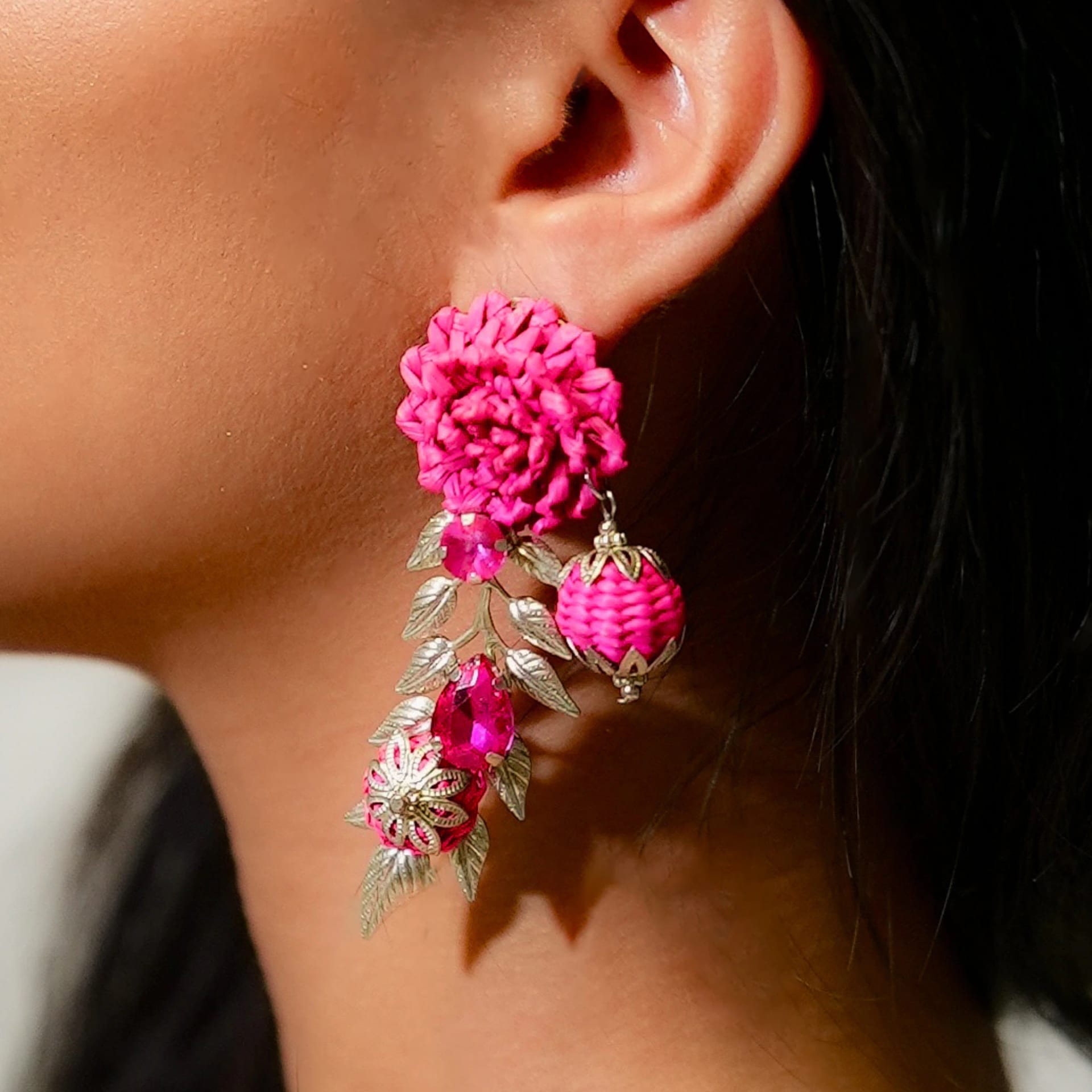 Glorious Bloom Pink Earrings - imagen 2