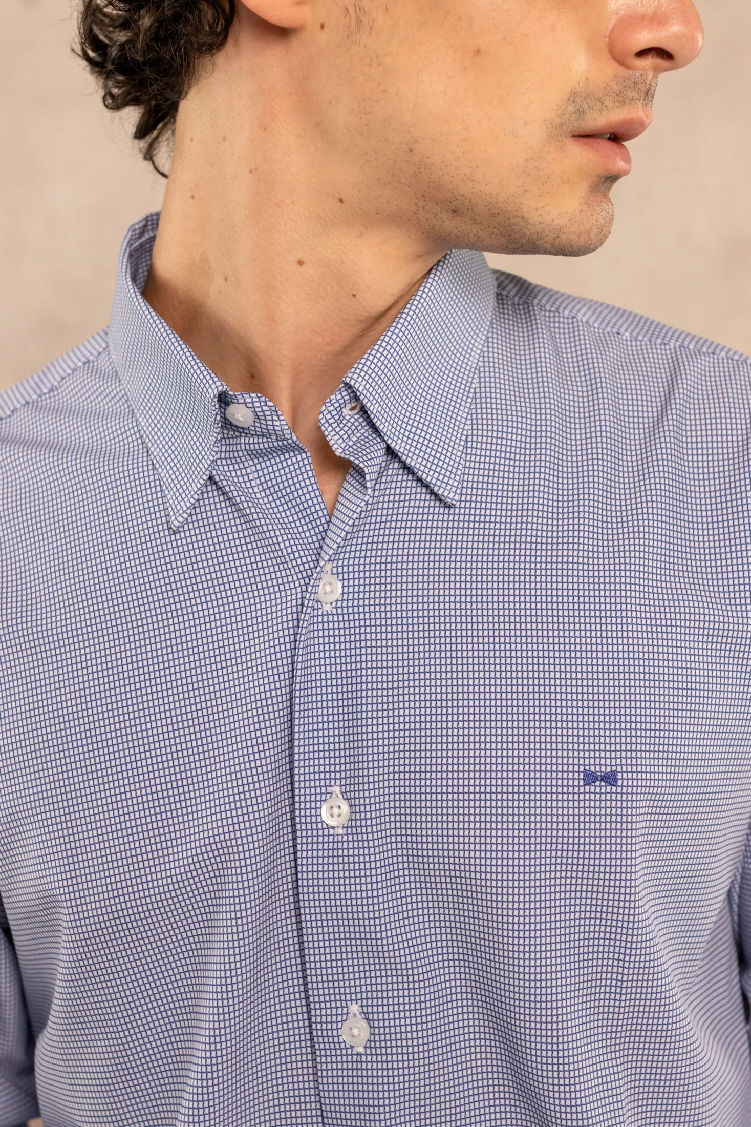 Camisa Performance Antiarrugas Cuadros Textura Azul Oscuro - imagen 4