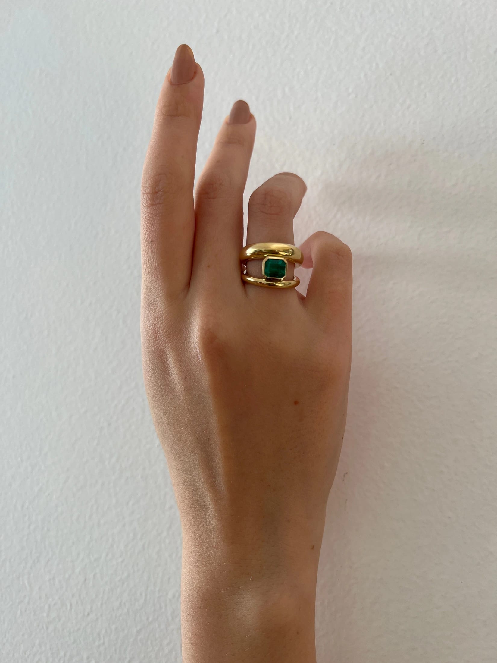 Anillo Doble Aro y Esmeralda - imagen 6
