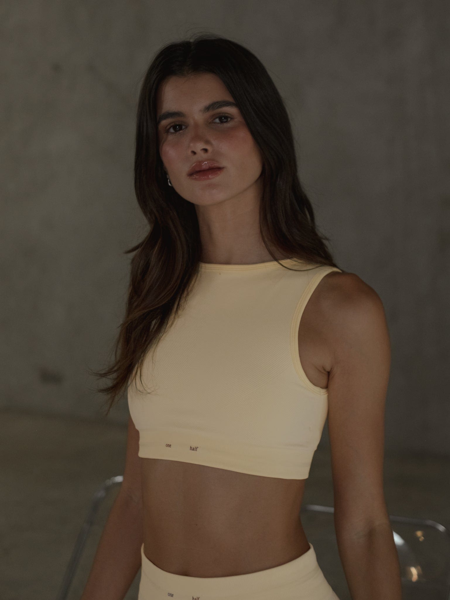 CLEAN LINES SEAMLESS TOP - YELLOW UNDERTONE - imagen 10