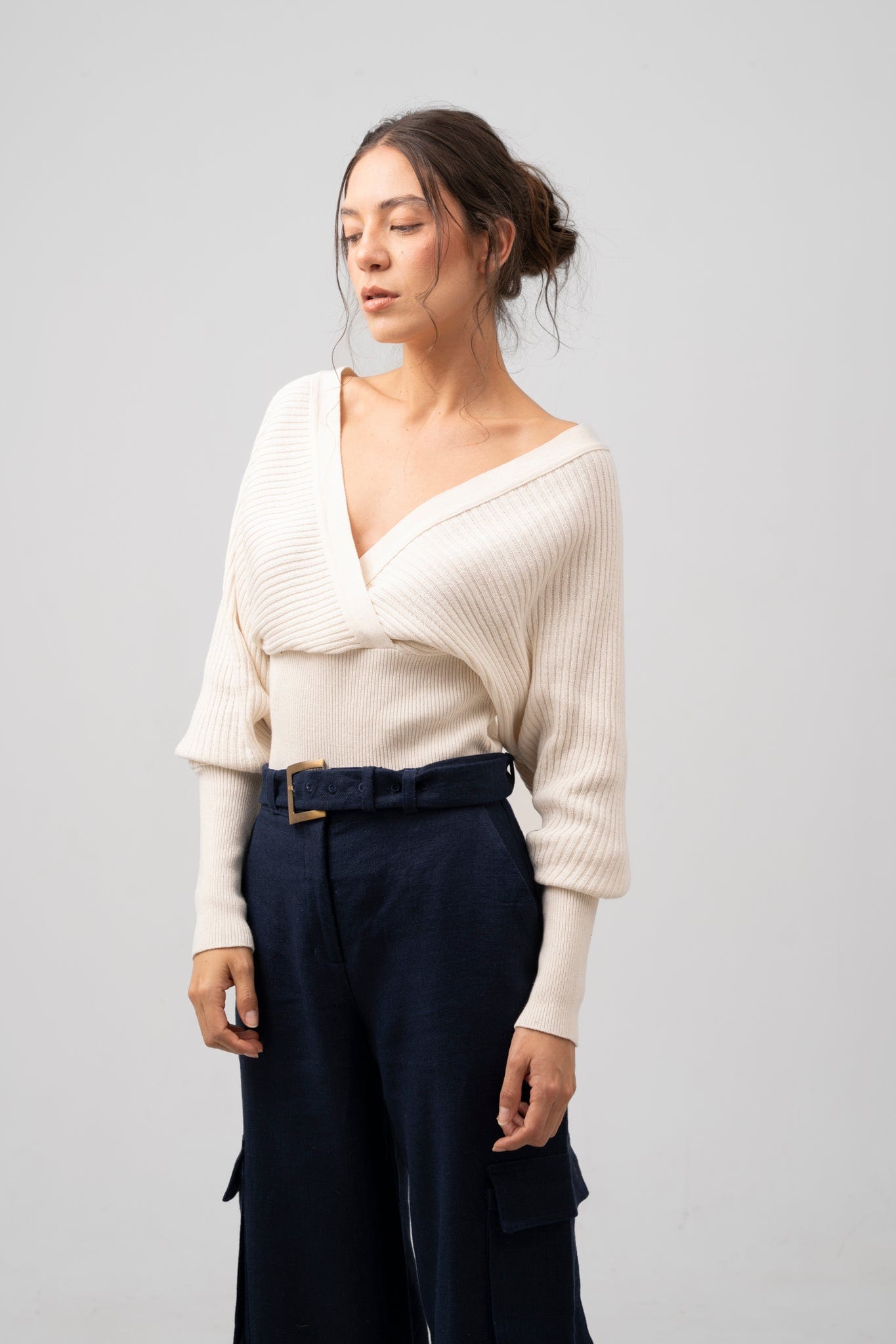 Carisma Backless Sweater - imagen 2