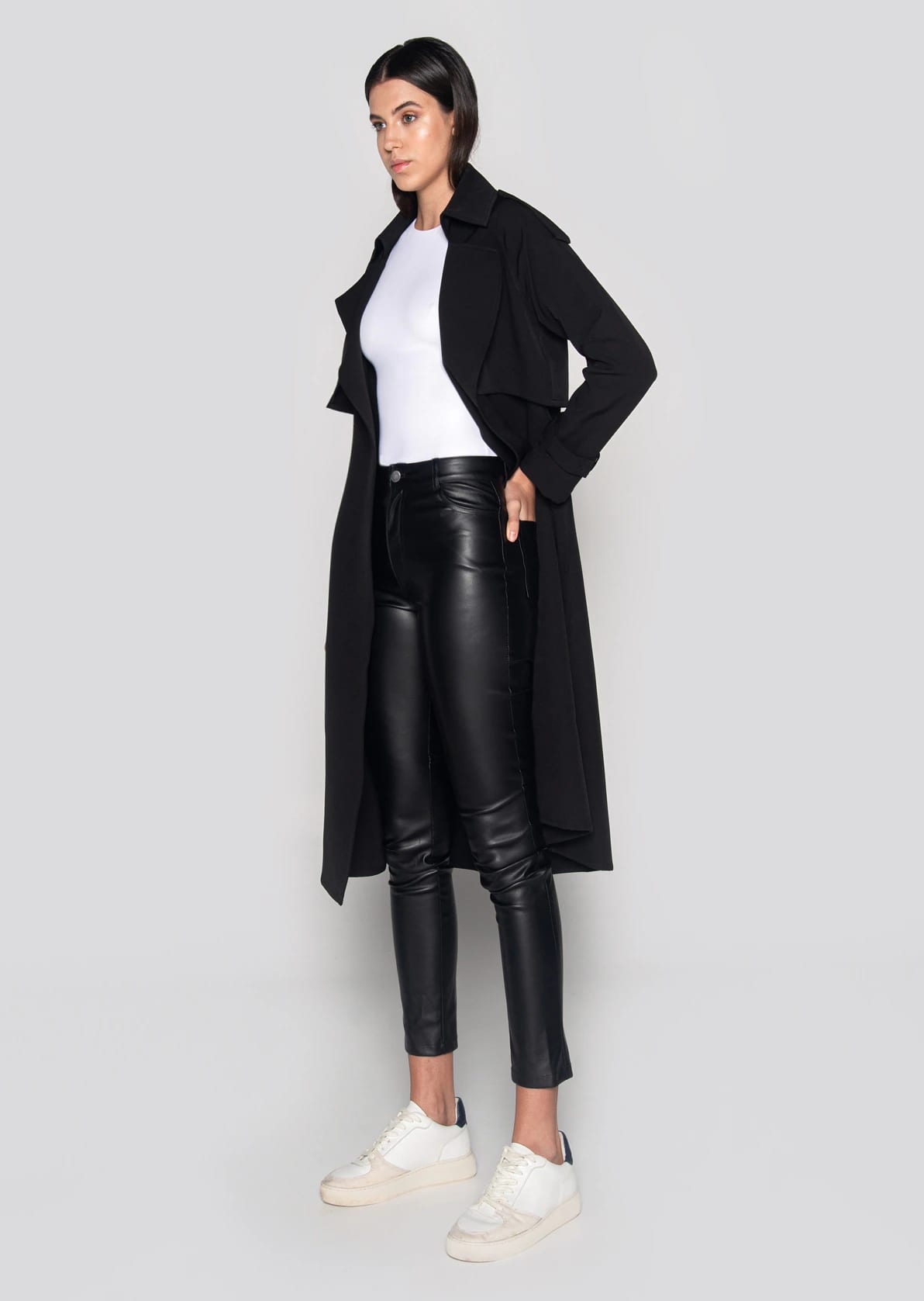 Lala Trench - imagen 2