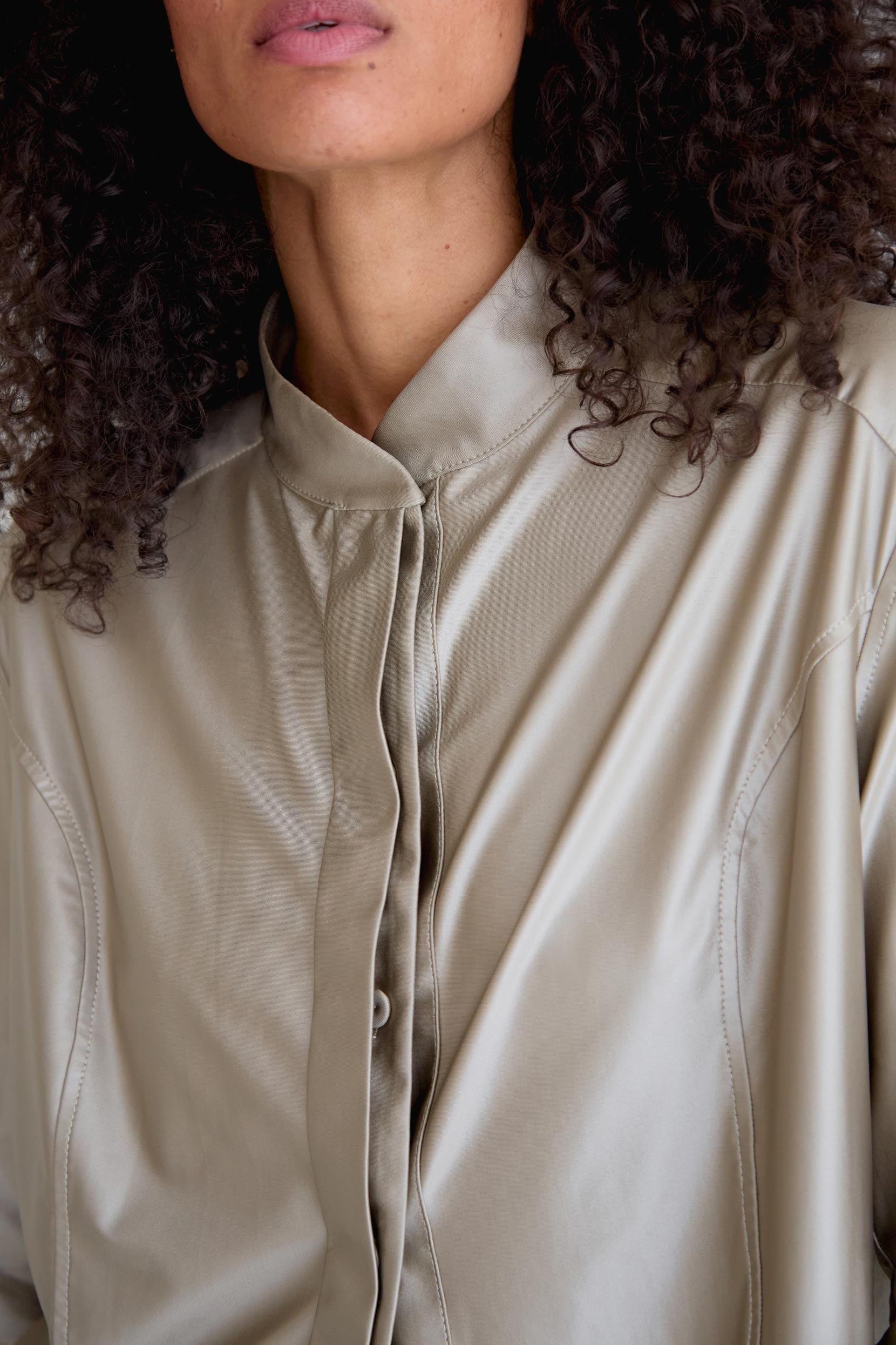 Camisa Tech Fresh Champaña LUCIDO - imagen 6