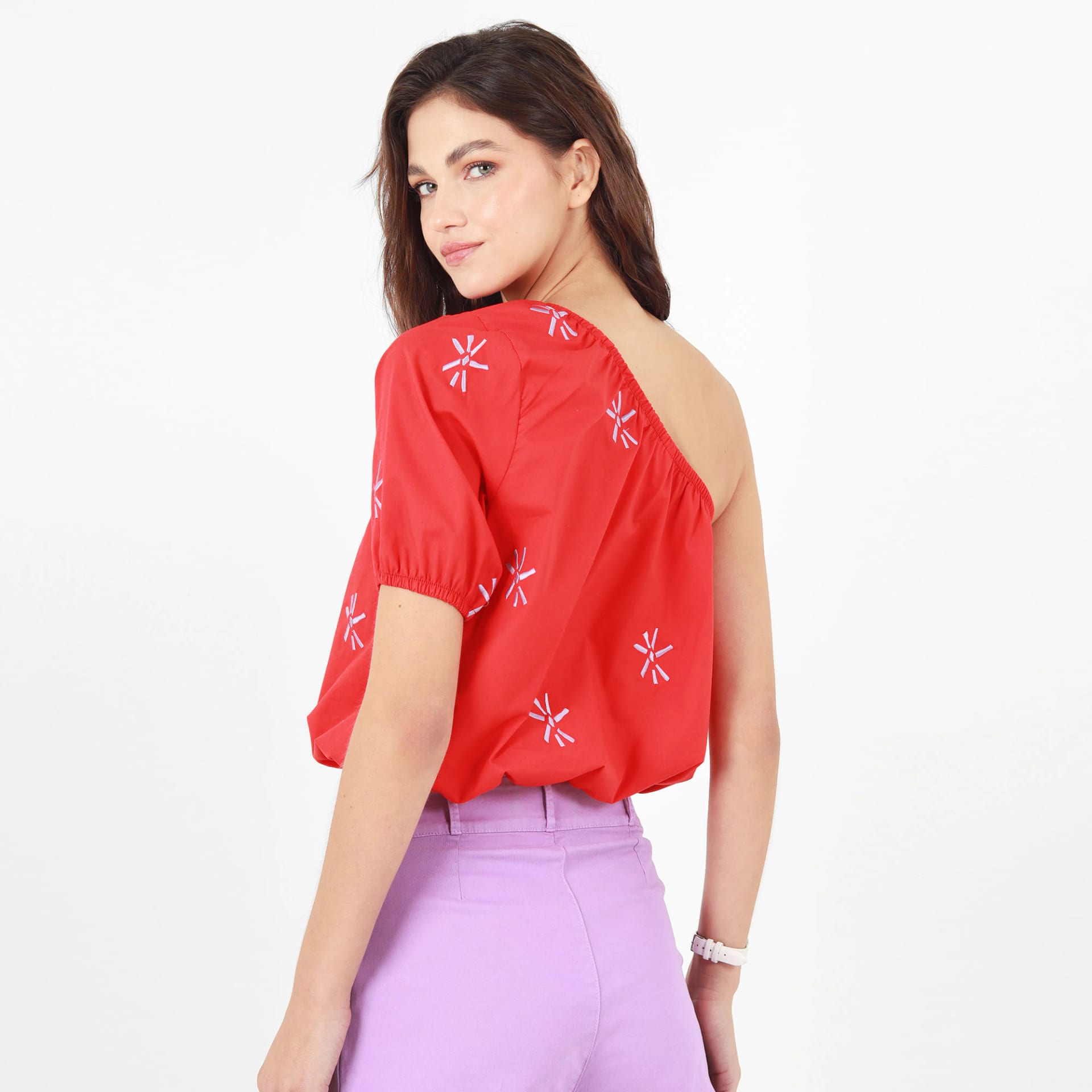 Blusa Cuello Asimetrico Manga Corta - imagen 4