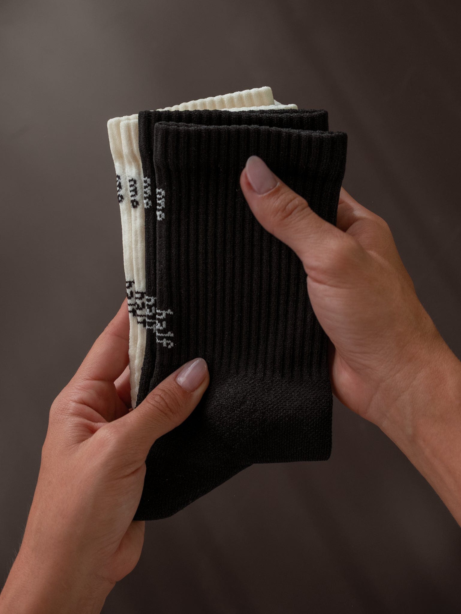 HIKE PRO SOCKS PACK X2 - SOFT WHITE & BLACK - imagen 13